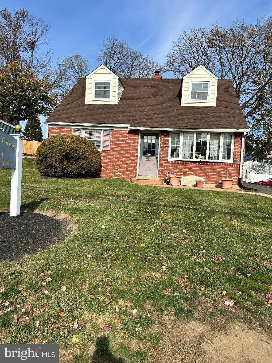 A great opportunity to purchase this professional office space located in the Brookhaven business district. Frontage 60' on busy Edgmont Avenue.  First Floor contains two individual offices, a reception room, kitchen and full bathroom.  Brookhaven Borough is a walkable community with sidewalks leading to the business district. This location is convenient to SEPTA bus route , Philadelphia International Airport, I-95, N.J. and DE.