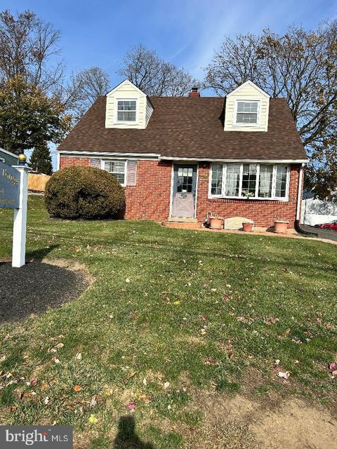 Photo of 3211 Edgmont Avenue, BROOKHAVEN, PA 19015 (MLS # PADE2102110)