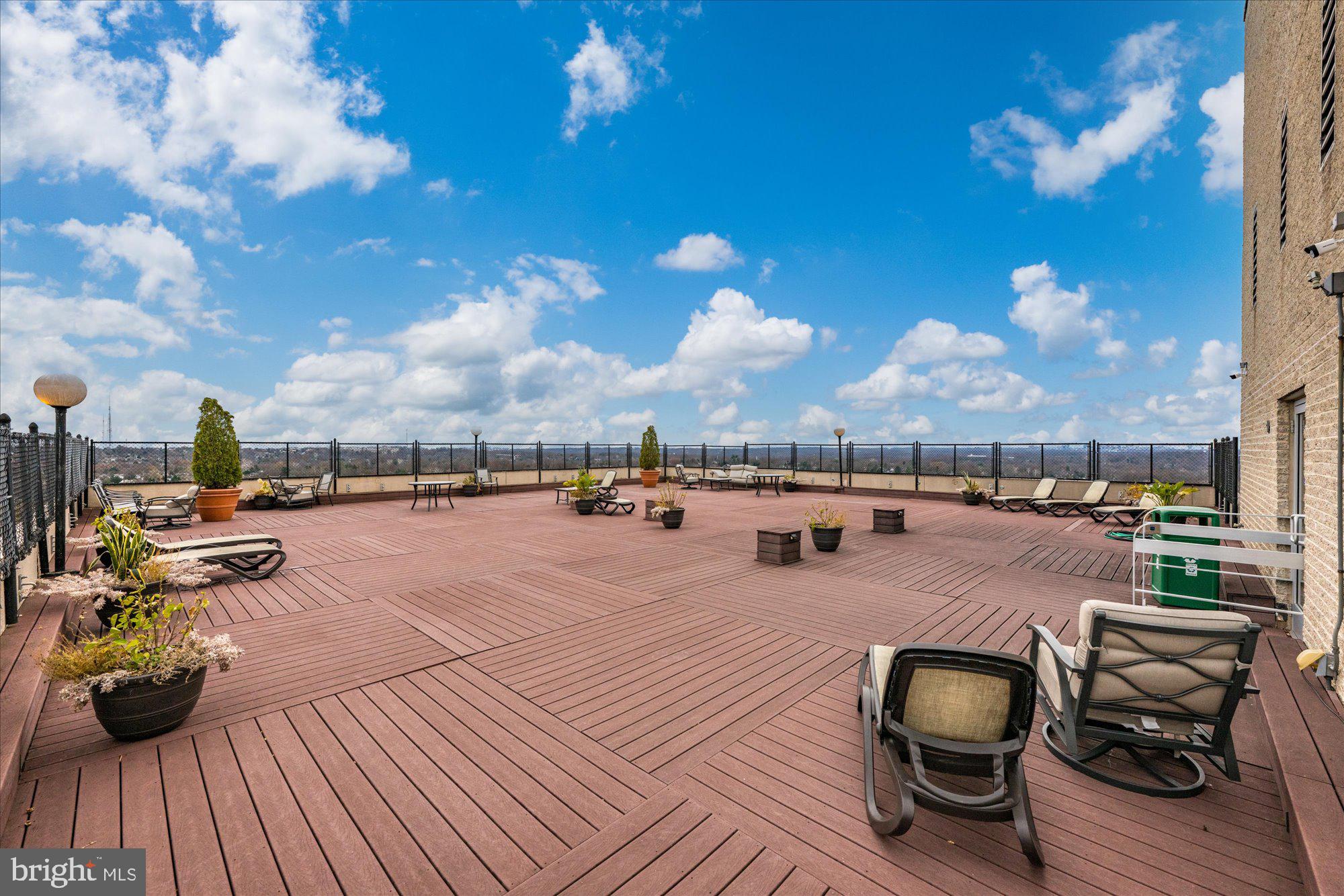 WILLOUGHBY OF CHEVY CHASE - Residential