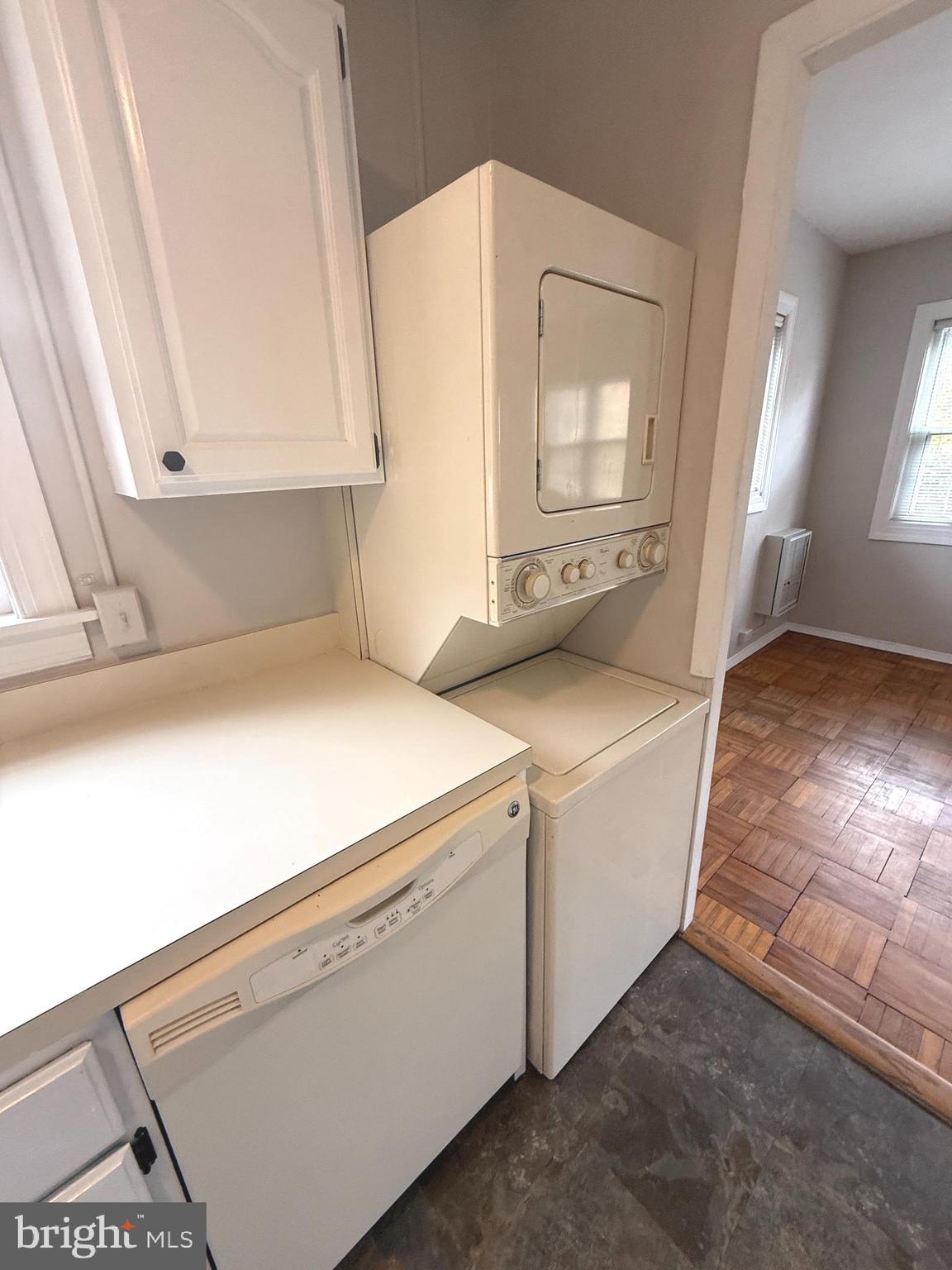 PARKFAIRFAX - Residential Lease