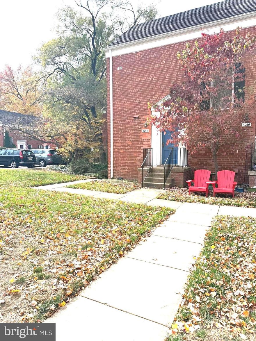 End unit. Very quiet. Public transportation across street. Washer/dryer, gas range, refrigerator, 2 newer air conditioners with heat. Window over sink. Freshly painted, double hung replacement windows. Move-in ready. Pet ok with $500 refundable deposit and $50 per month pet rent.

All this plus gas, water, trash and recycle removal, all exterior maintenance, snow removal, landscaping, master insurance policy, 3 pools, tennis courts, basketball courts, full exercise facility, party room with kitchen all included in rental fee. Stroll to Shirlington’s shoppes, restaurants, library, bank, Harris Teeter Grocery, CVS Pharmacy, pet store, UPS, movie and live theatre.