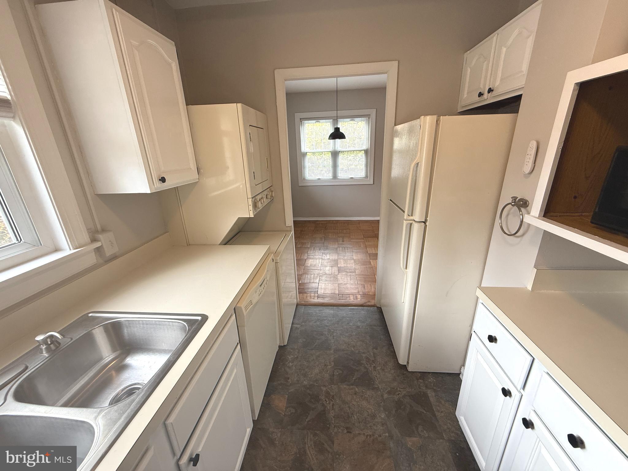 PARKFAIRFAX - Residential Lease