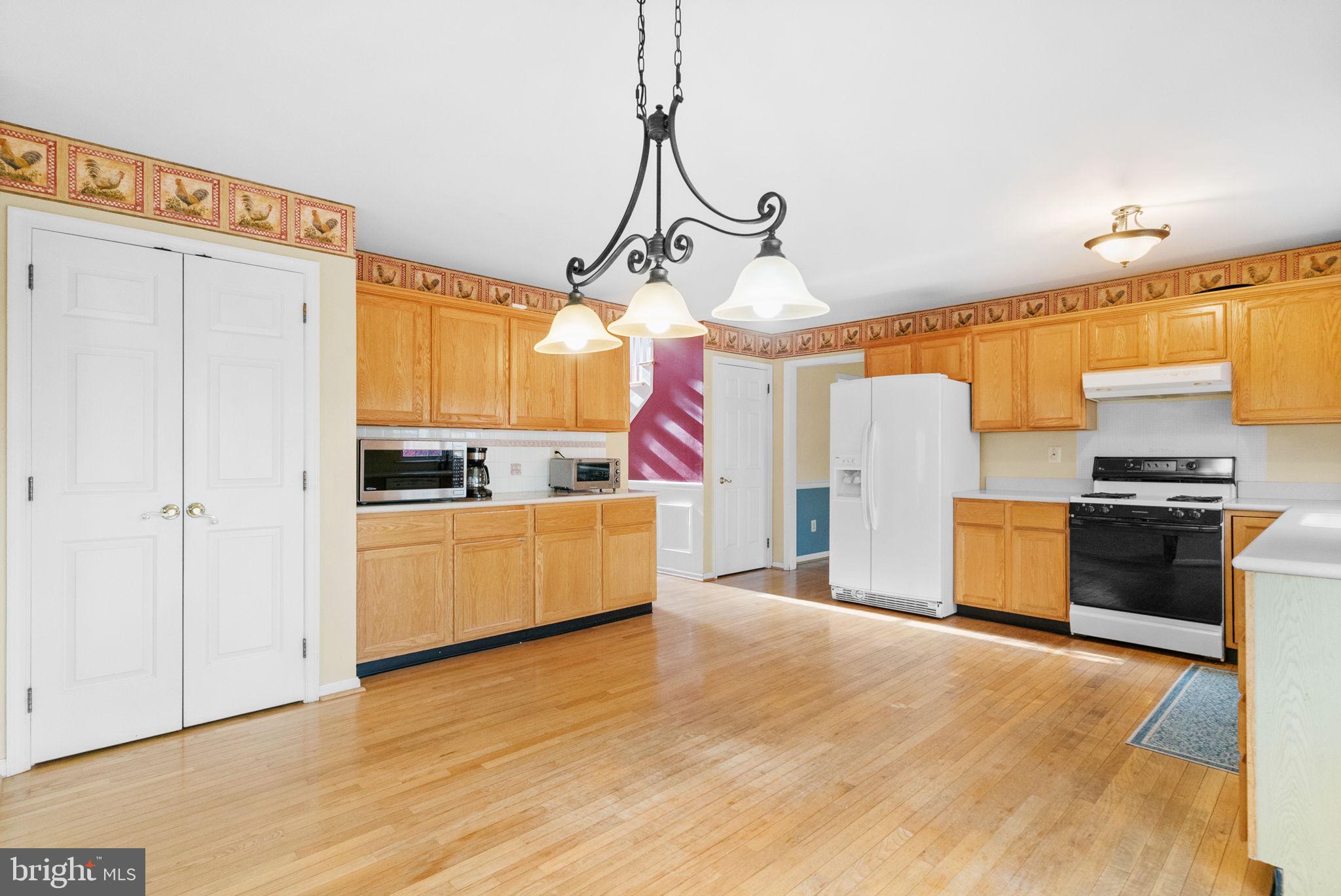 CHARLESTOWNE - Residential