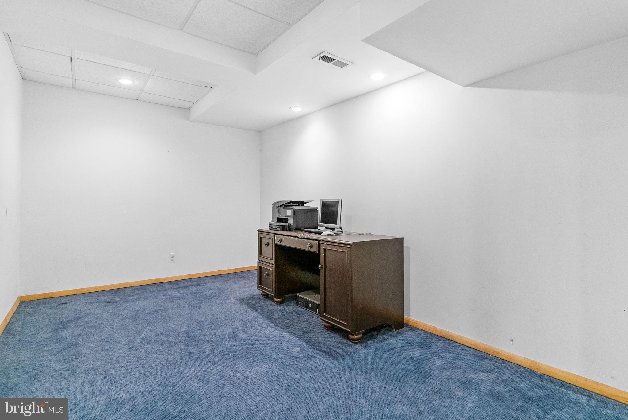 CHARLESTOWNE - Residential