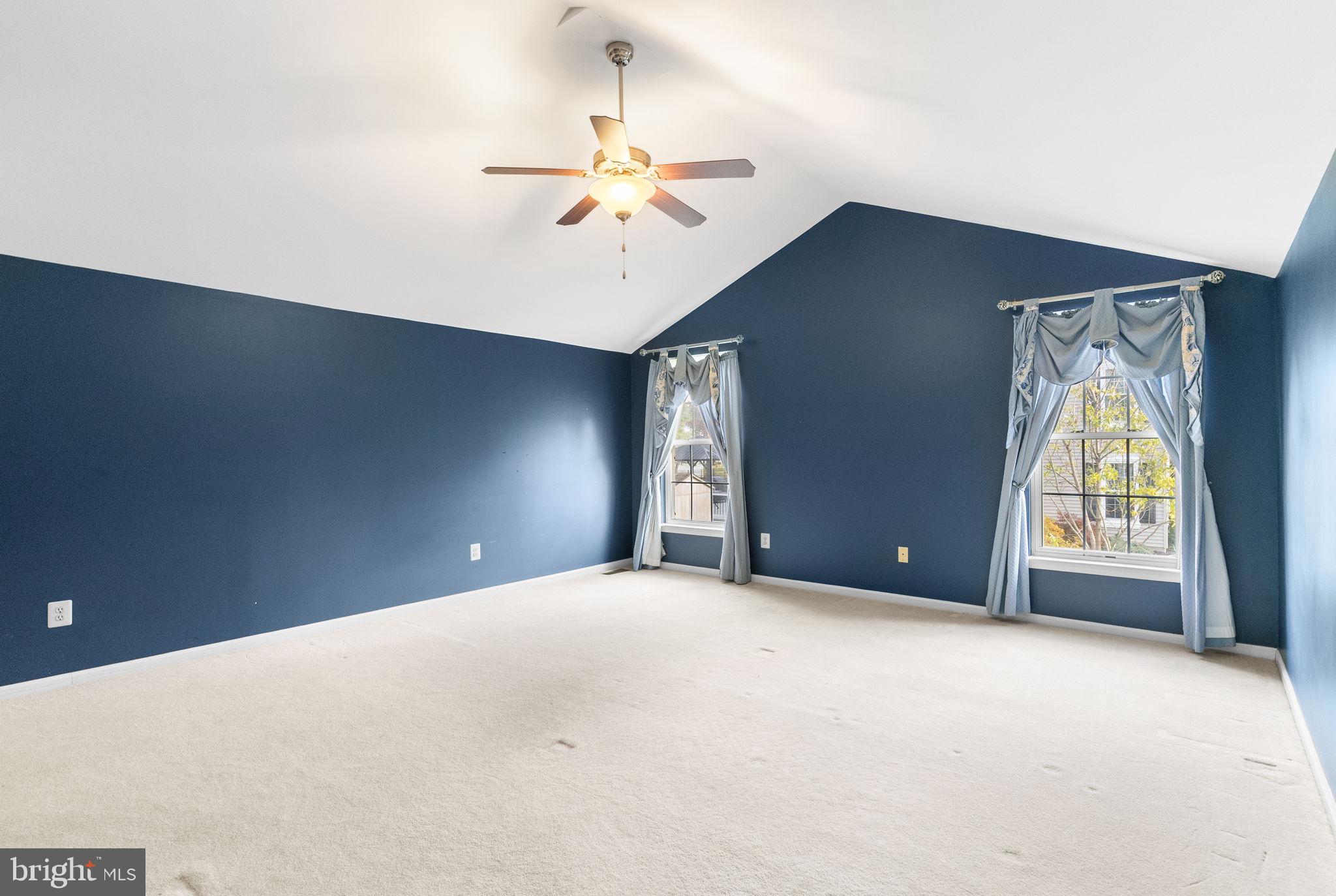 CHARLESTOWNE - Residential