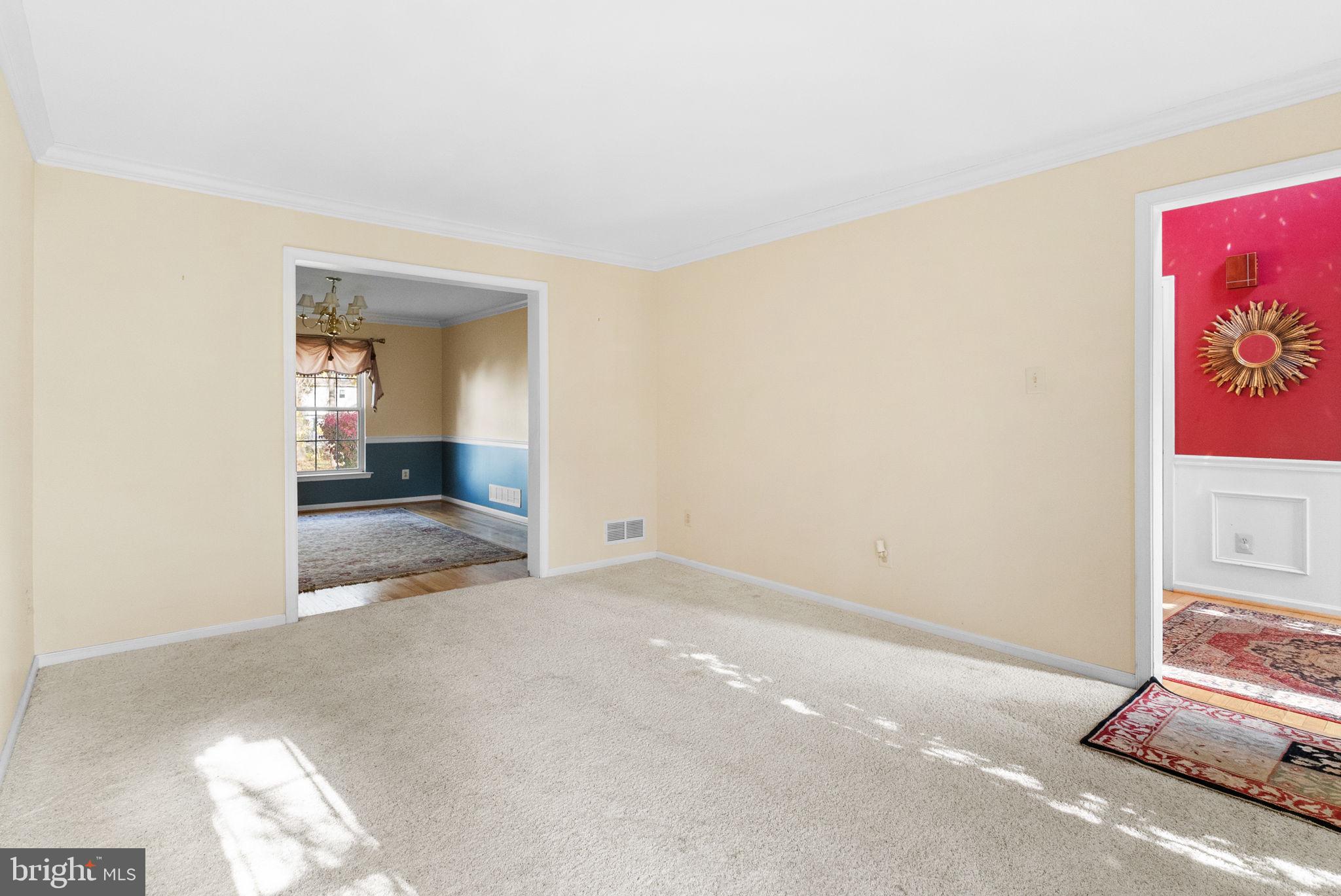 CHARLESTOWNE - Residential