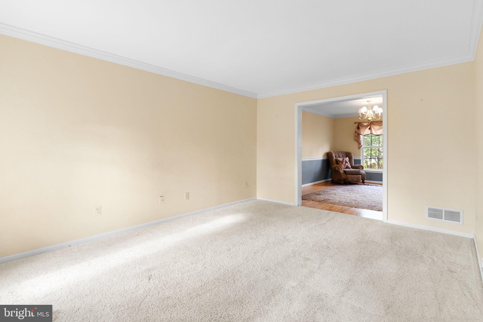 CHARLESTOWNE - Residential