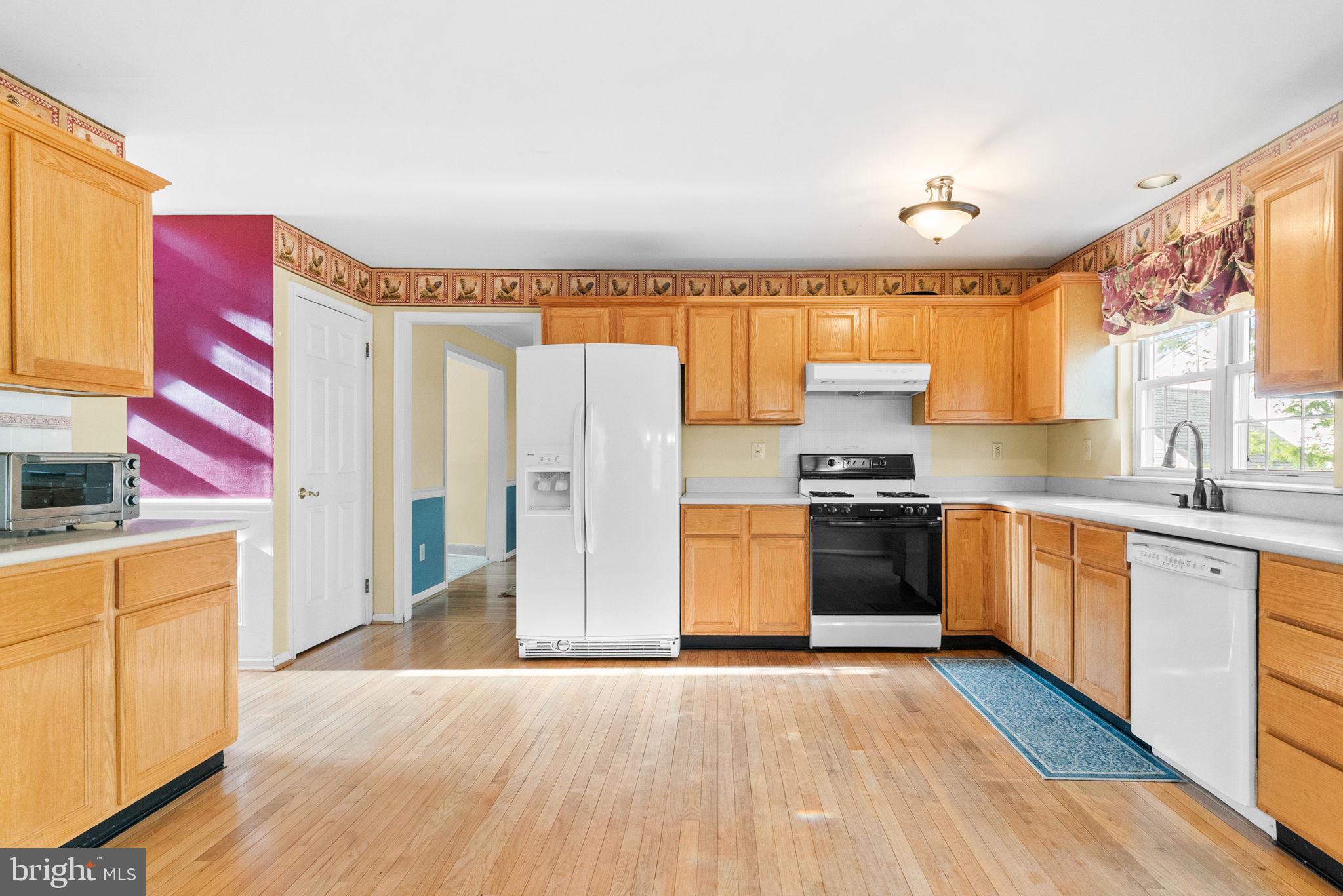 CHARLESTOWNE - Residential