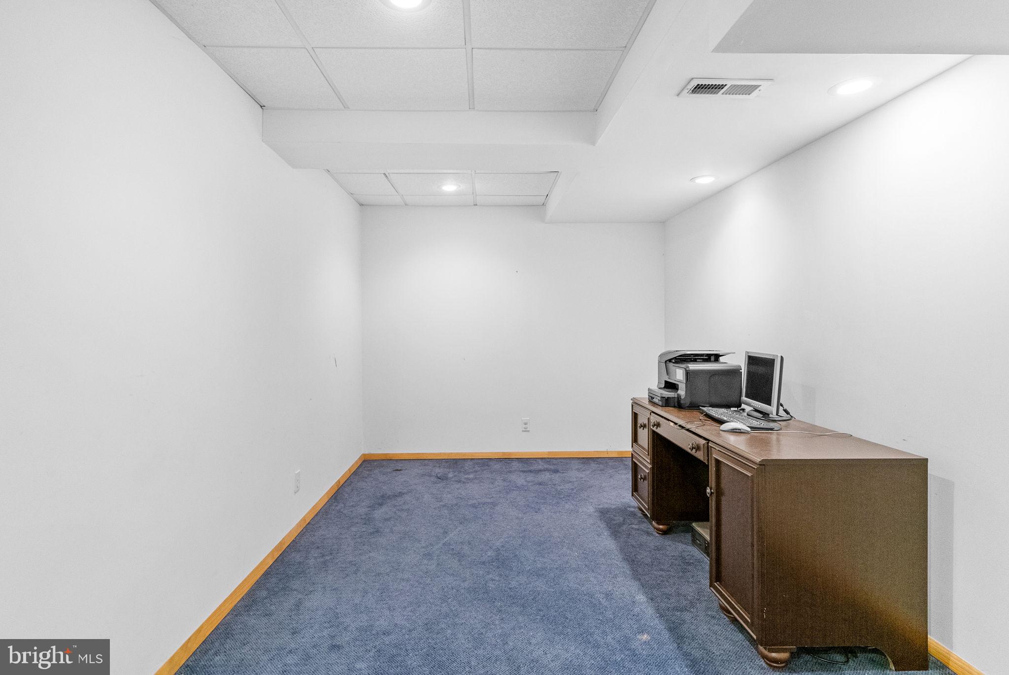 CHARLESTOWNE - Residential