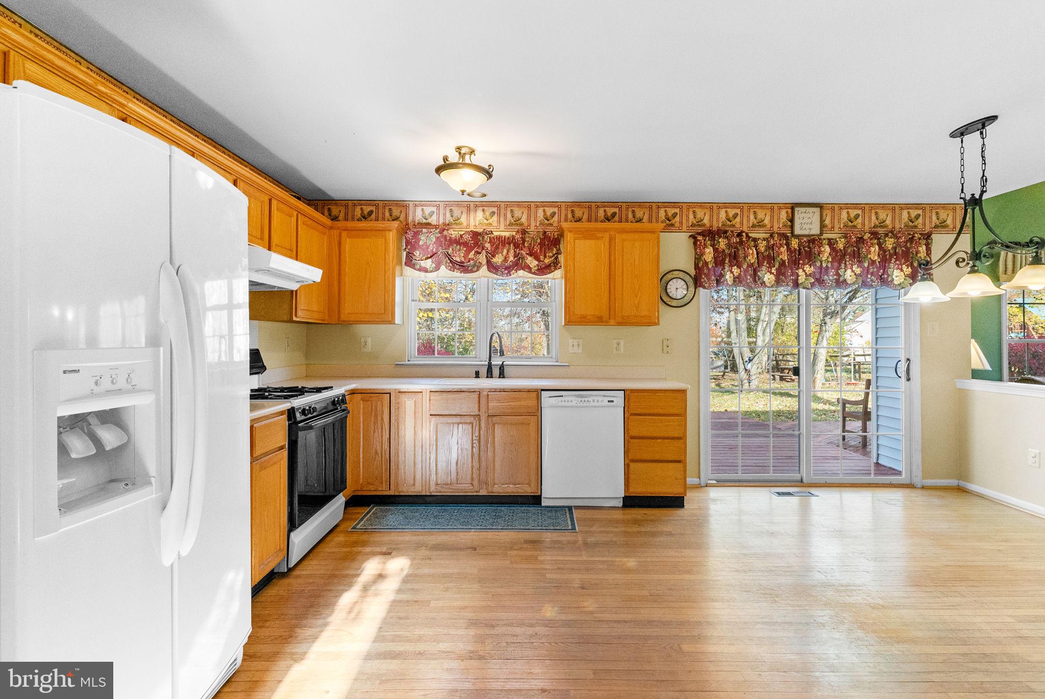 CHARLESTOWNE - Residential