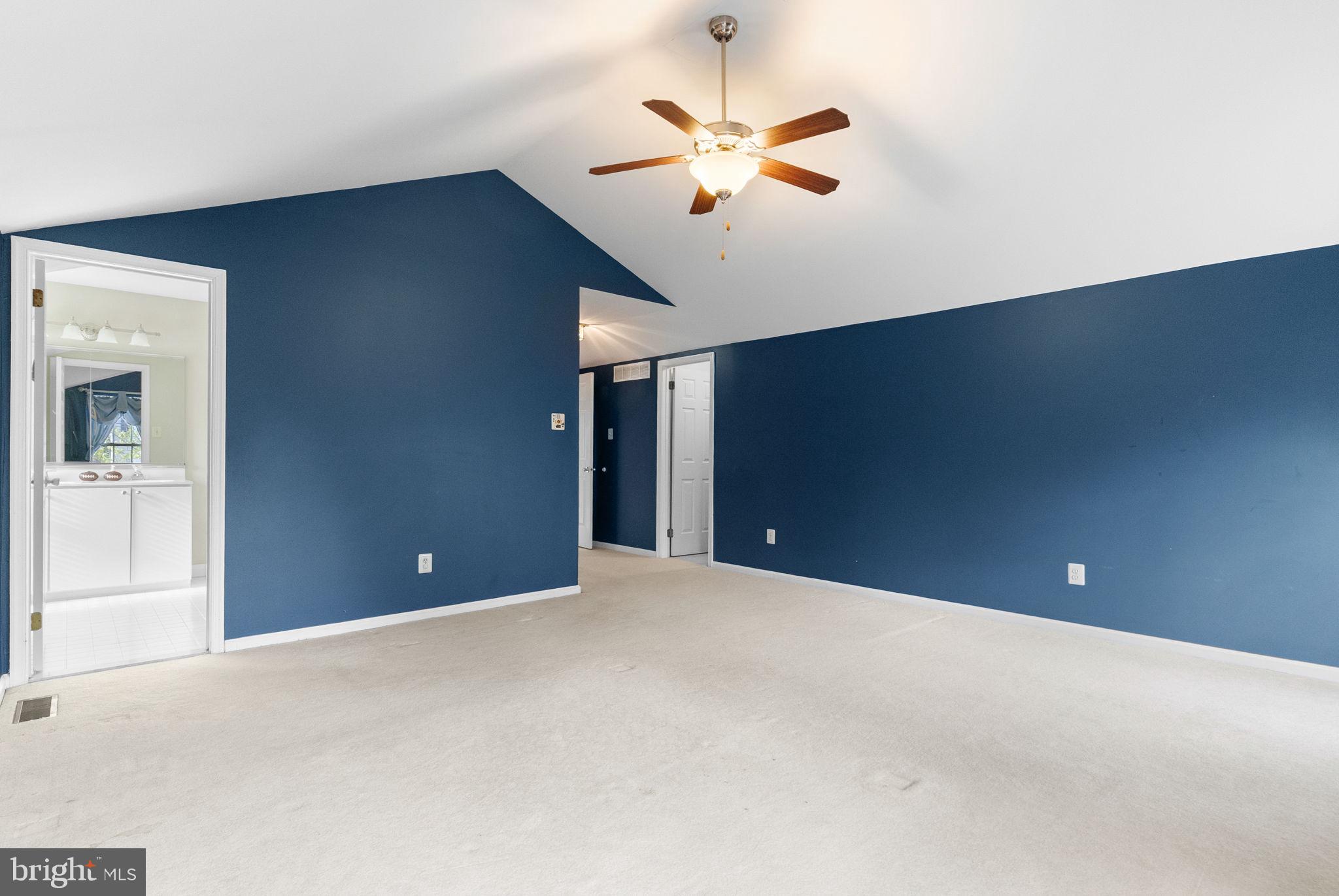 CHARLESTOWNE - Residential