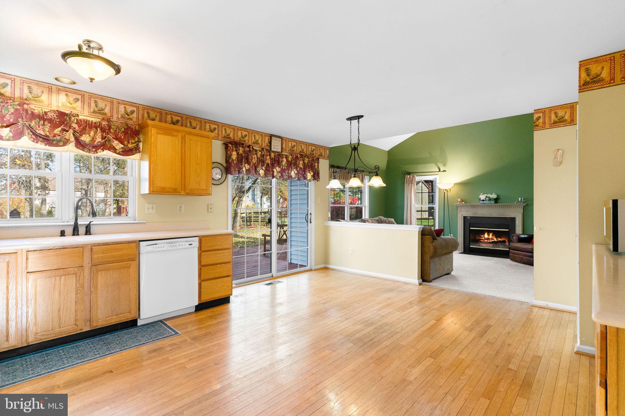 CHARLESTOWNE - Residential