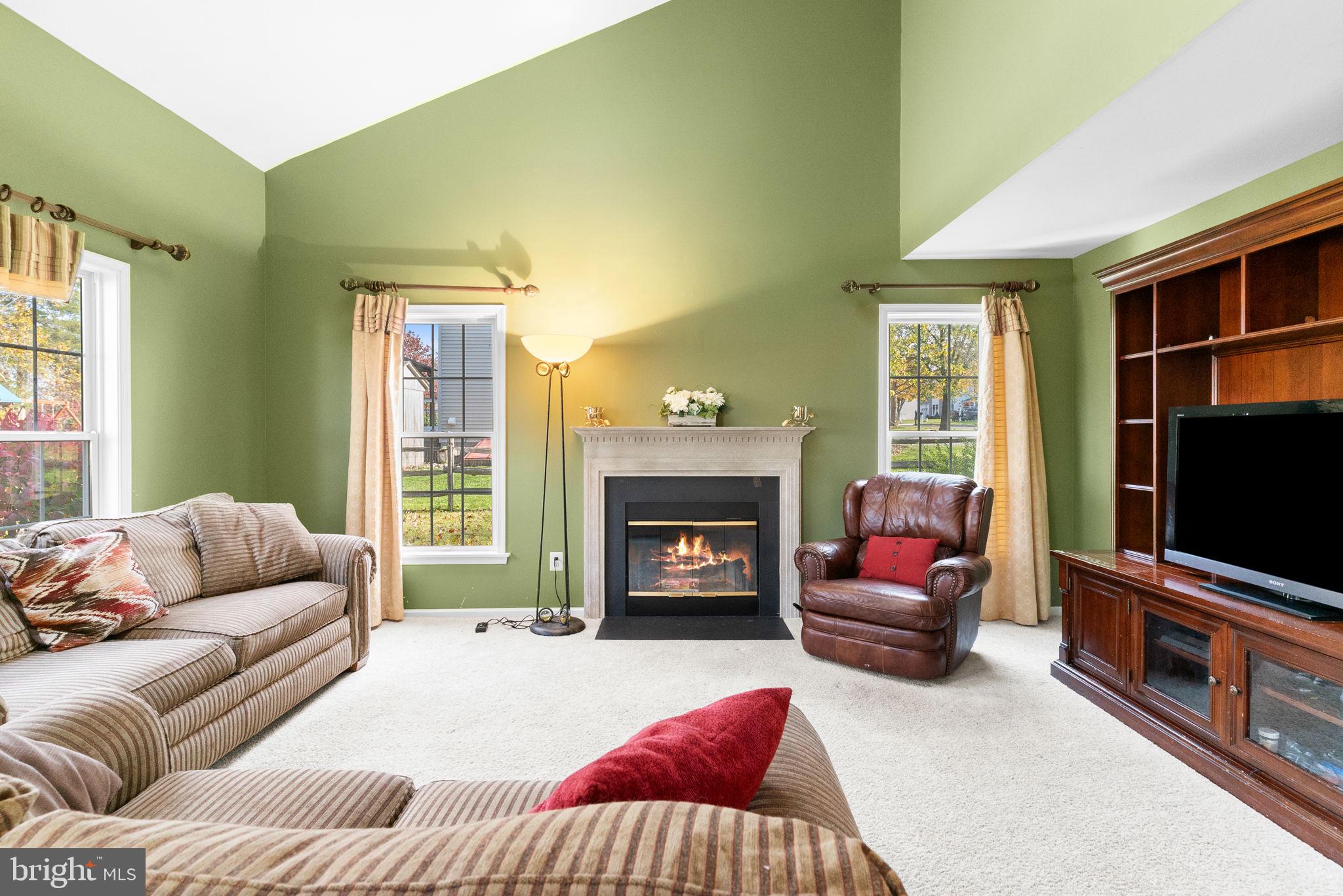 CHARLESTOWNE - Residential