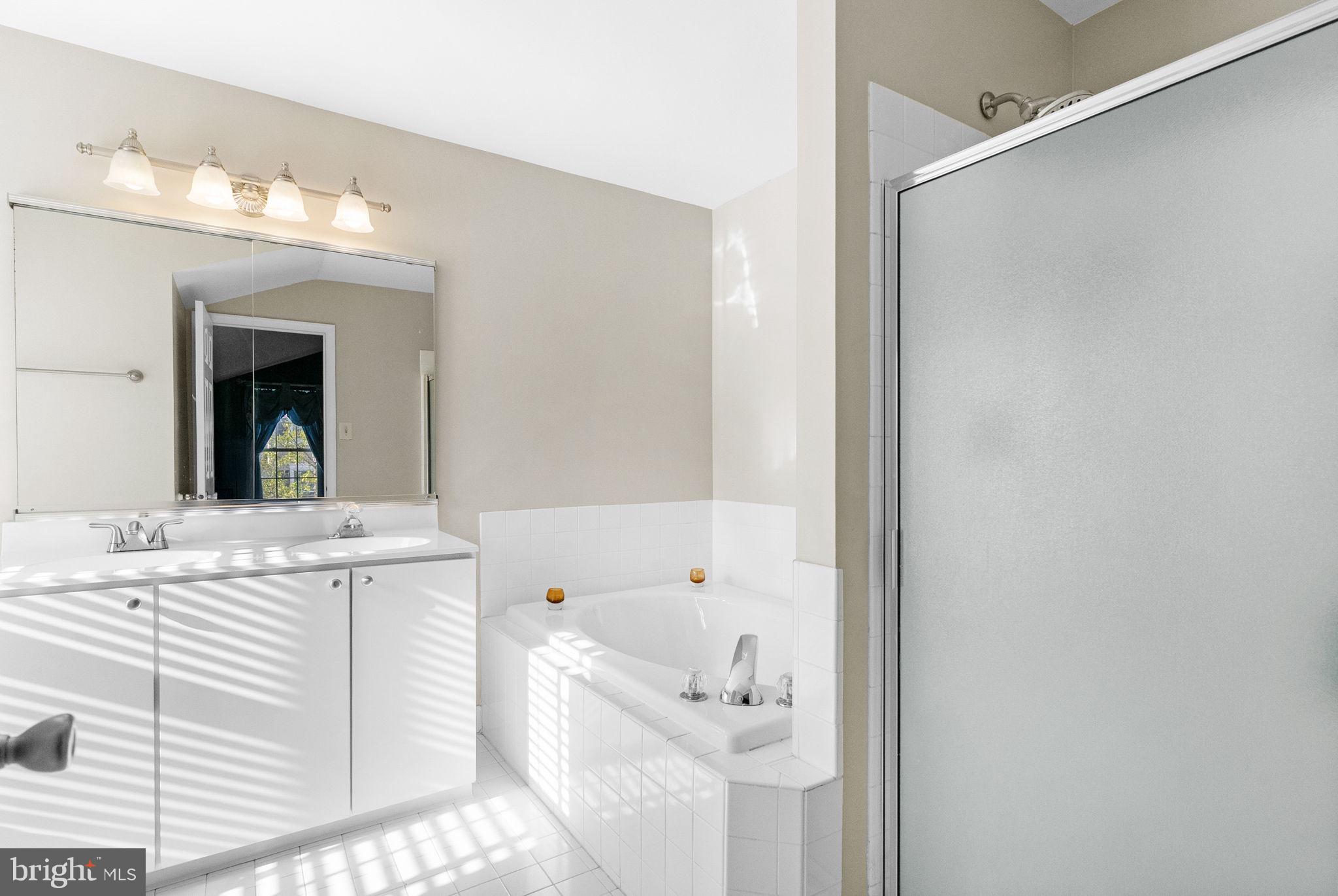 CHARLESTOWNE - Residential