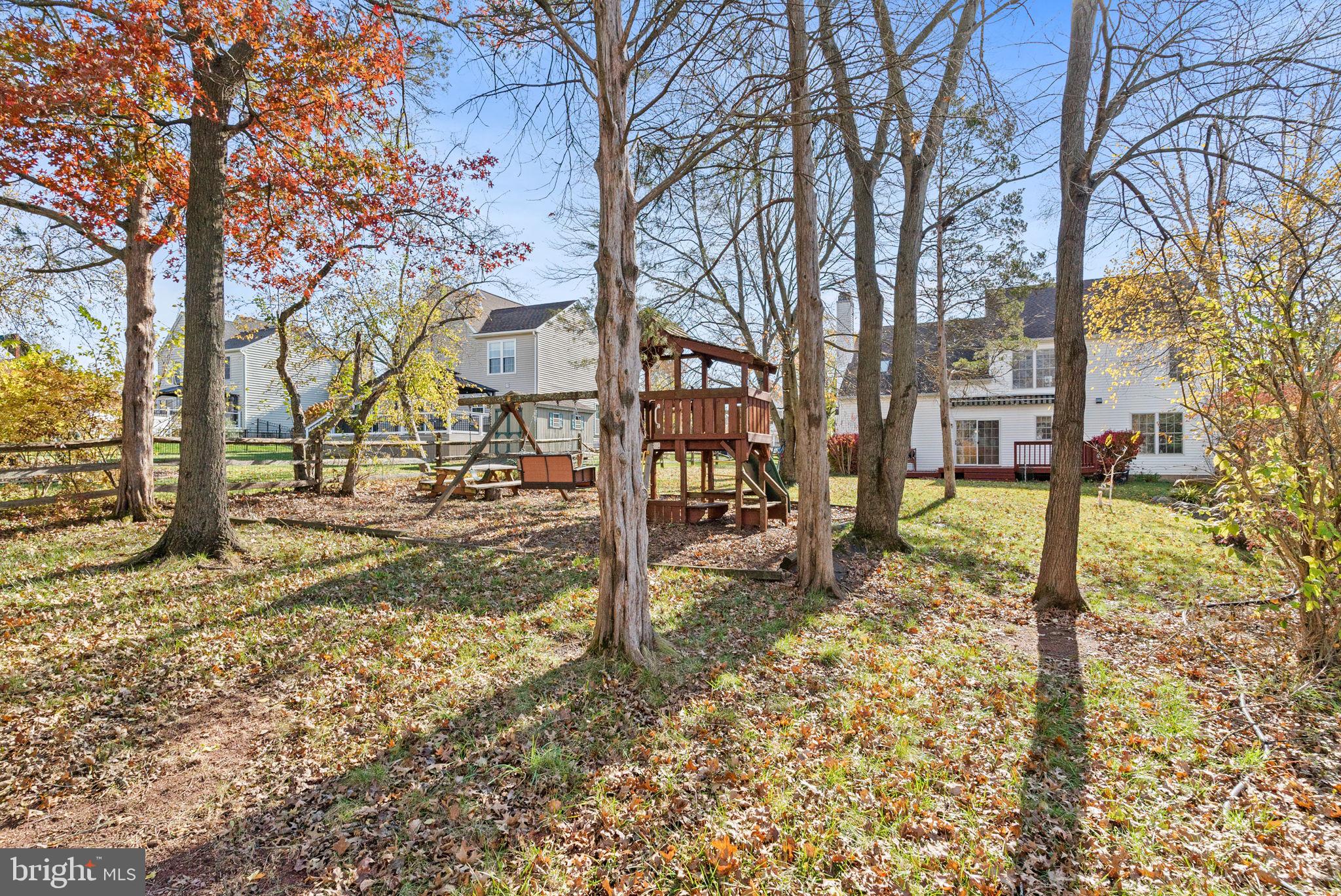 CHARLESTOWNE - Residential