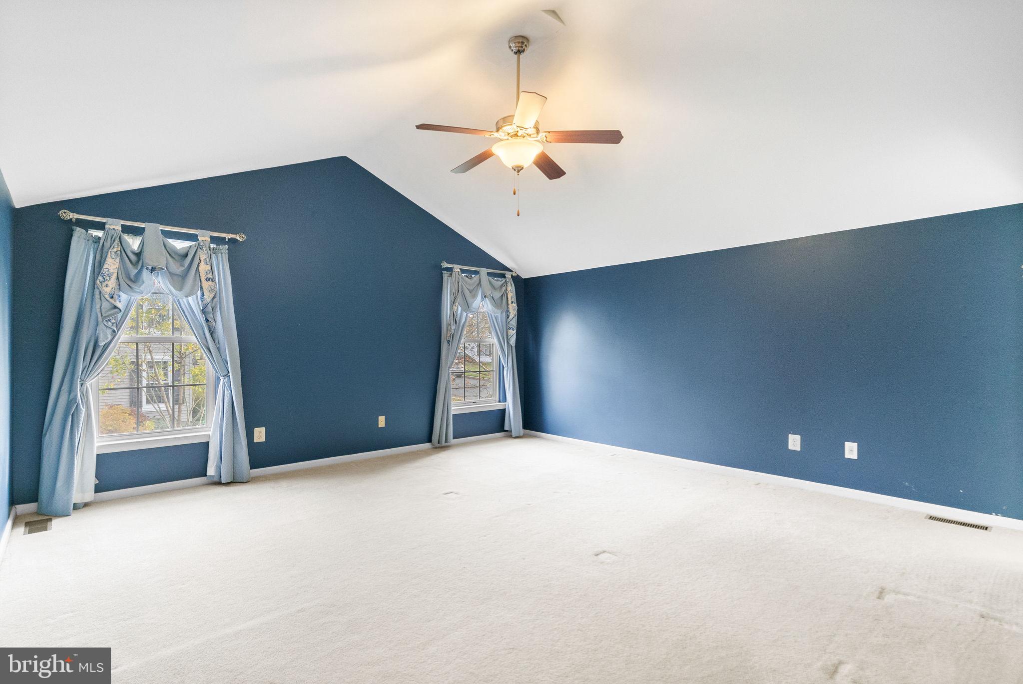 CHARLESTOWNE - Residential