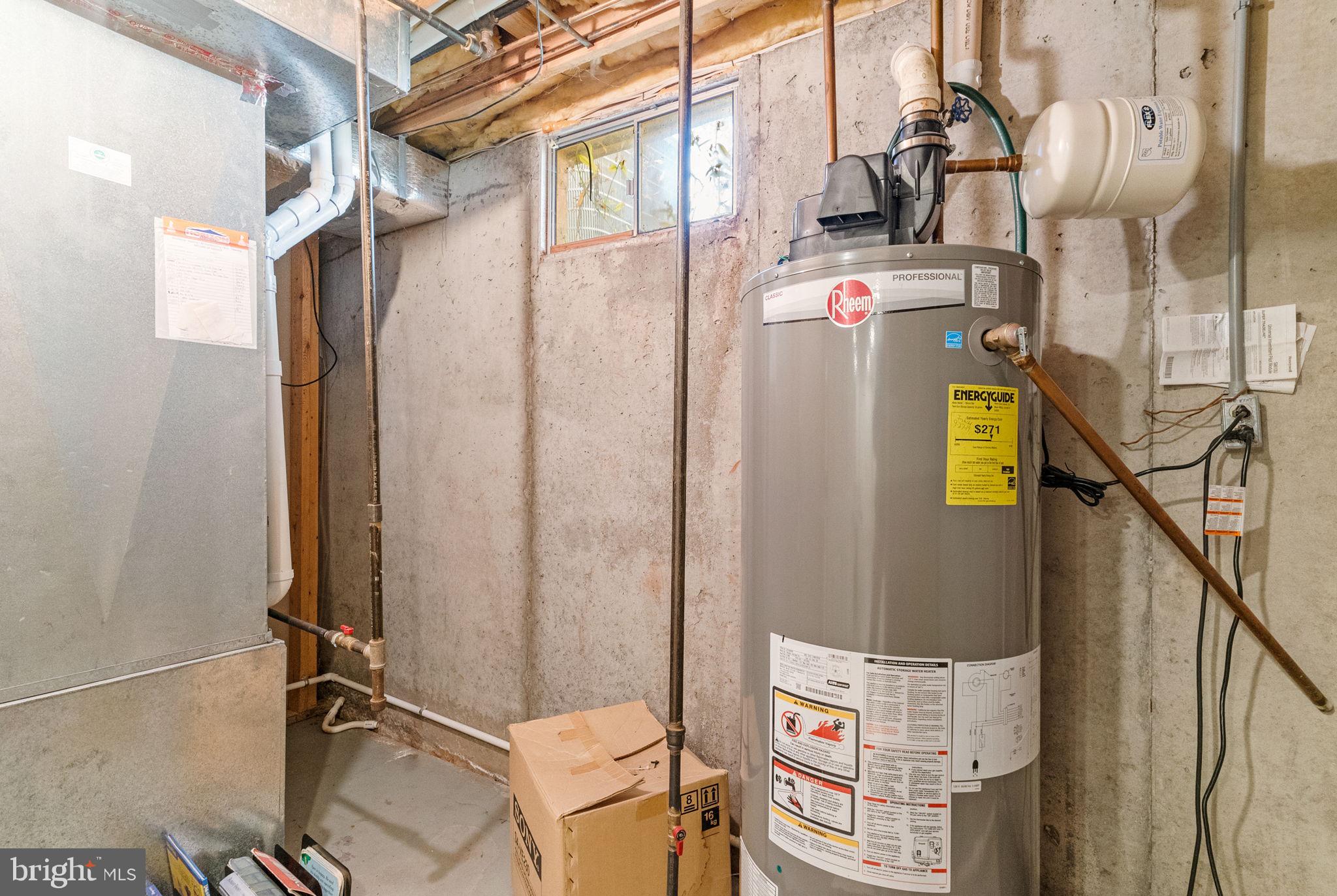 CHARLESTOWNE - Residential