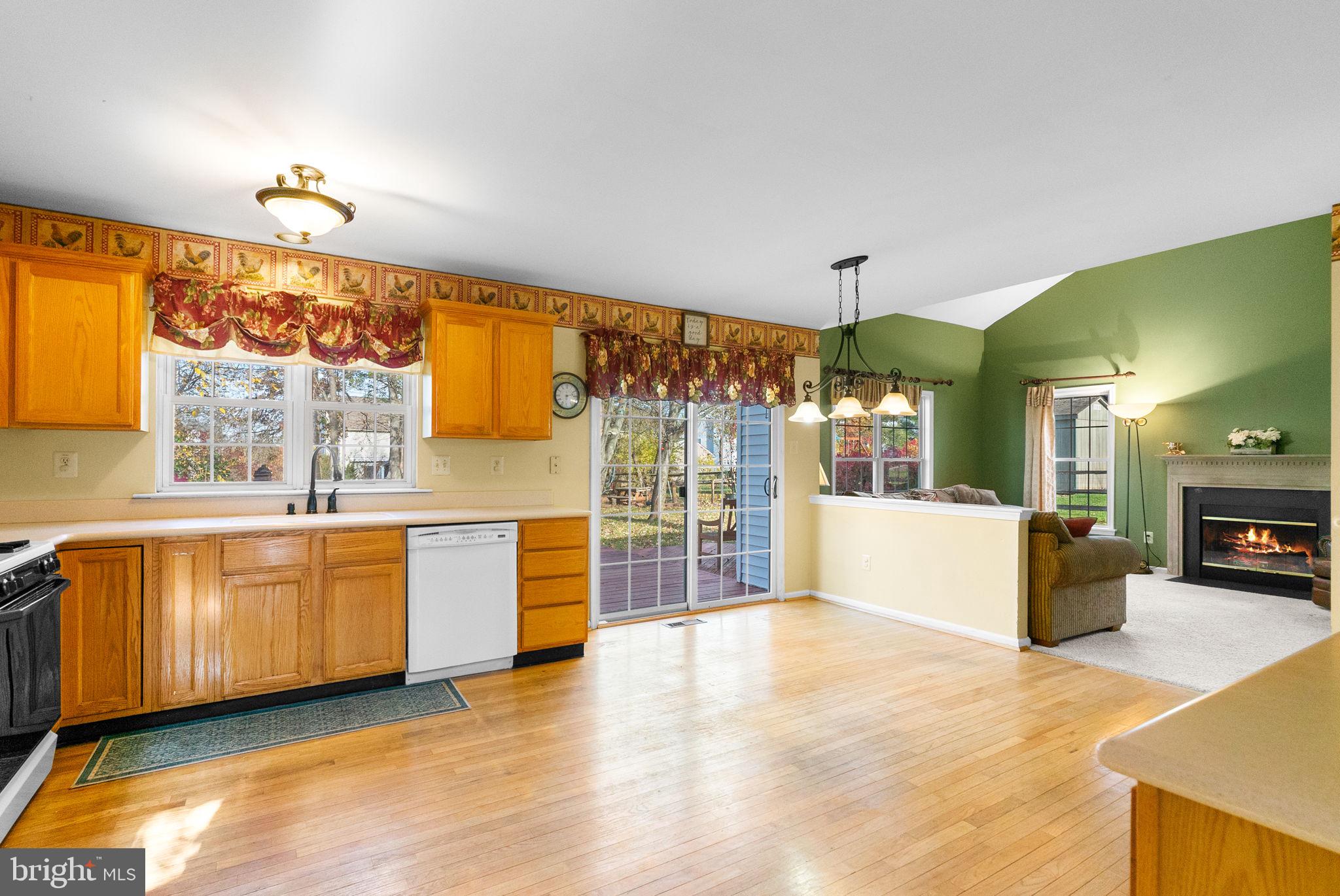 CHARLESTOWNE - Residential