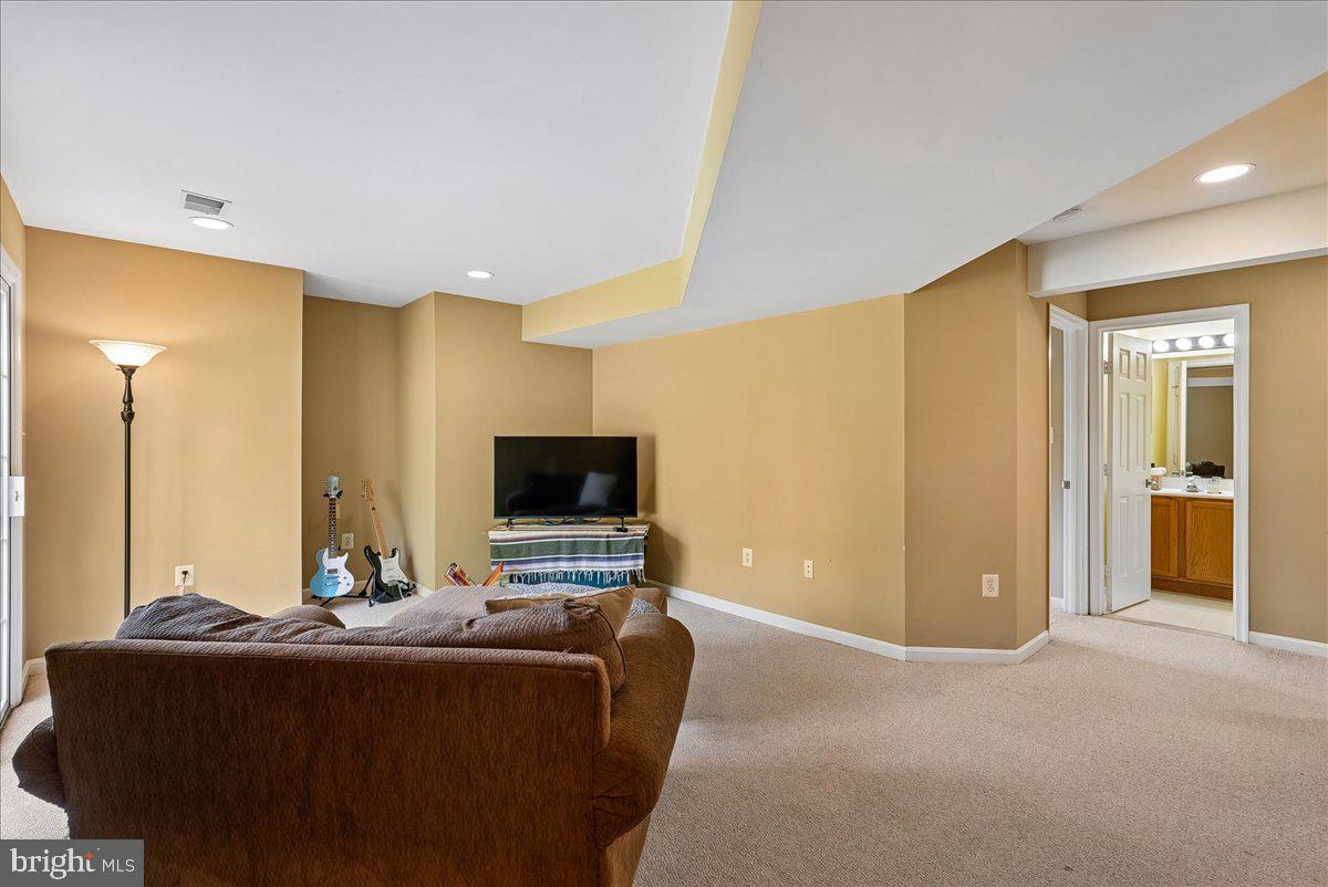 FALLSWOOD - Residential