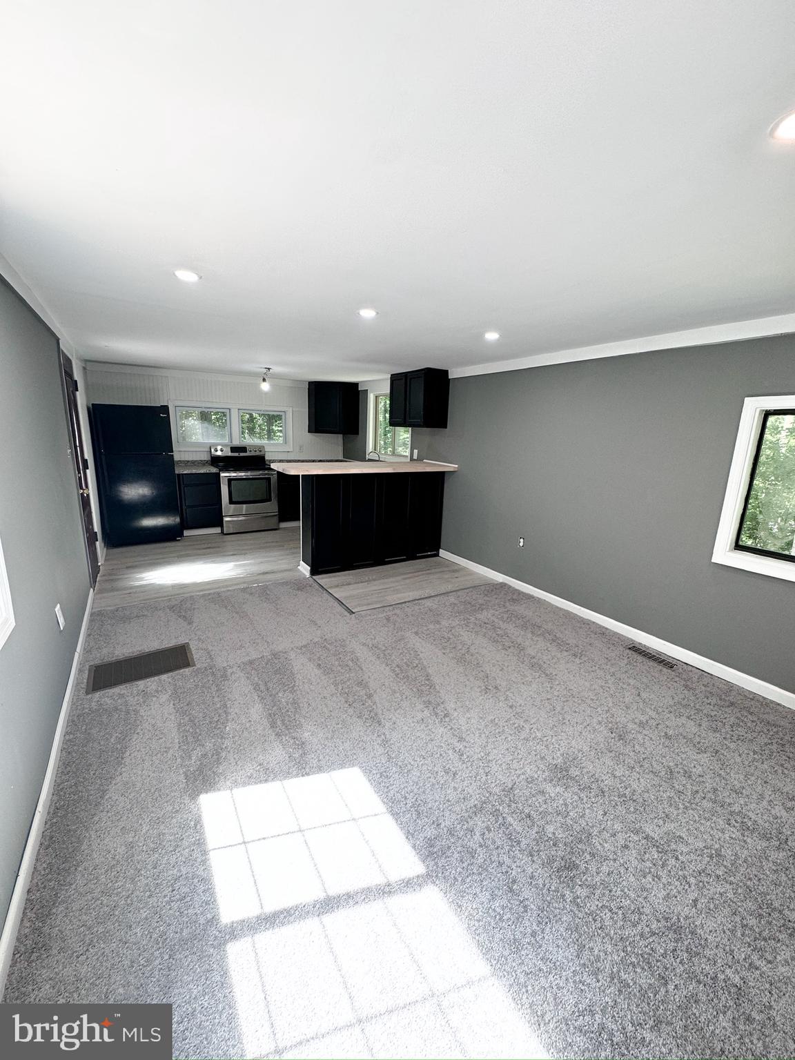 WEST RIDGE HILLS - Residential