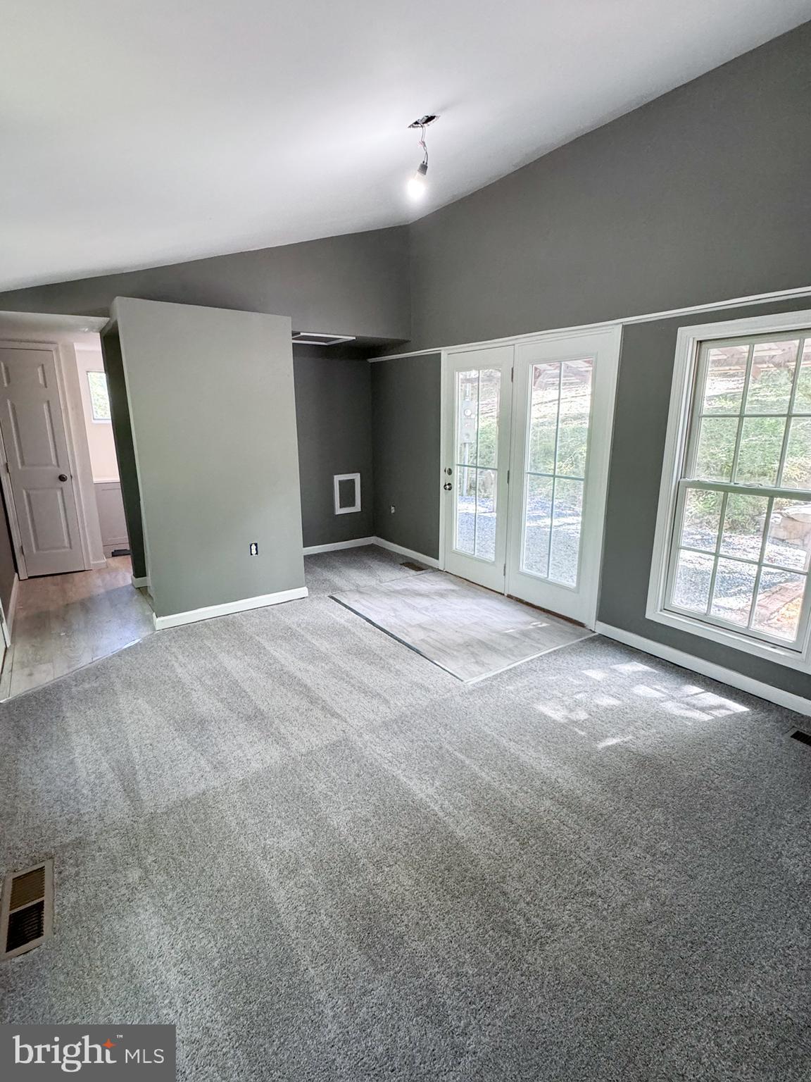 WEST RIDGE HILLS - Residential