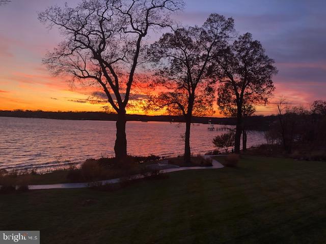 WATERS EDGE - Residential