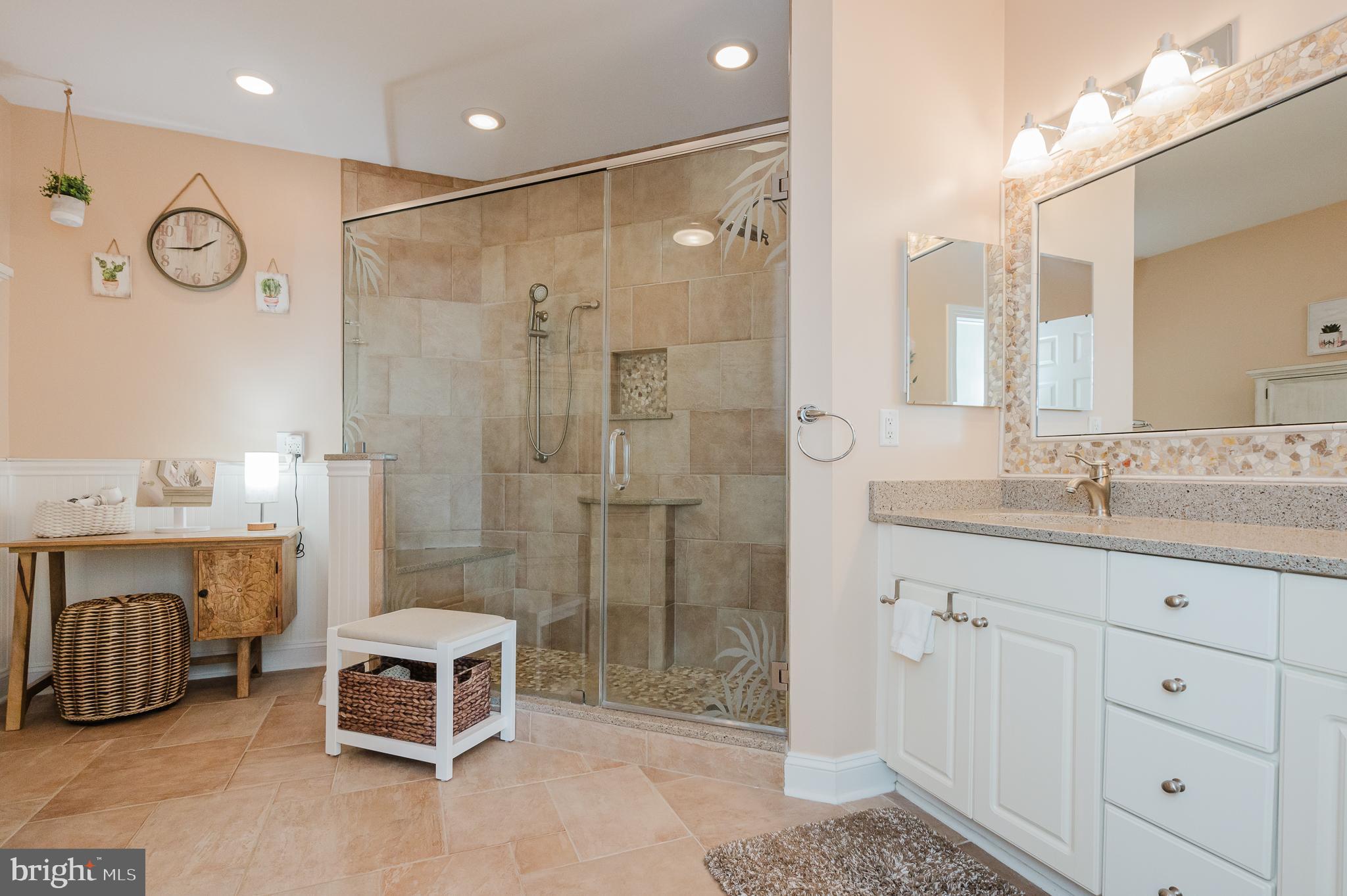 WATERS EDGE - Residential