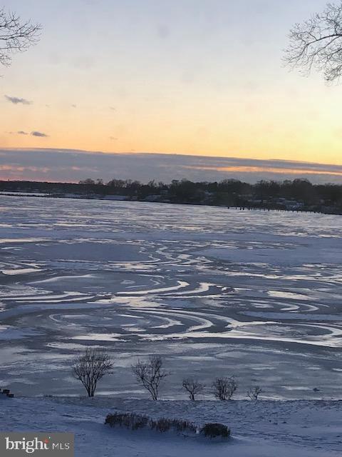 WATERS EDGE - Residential