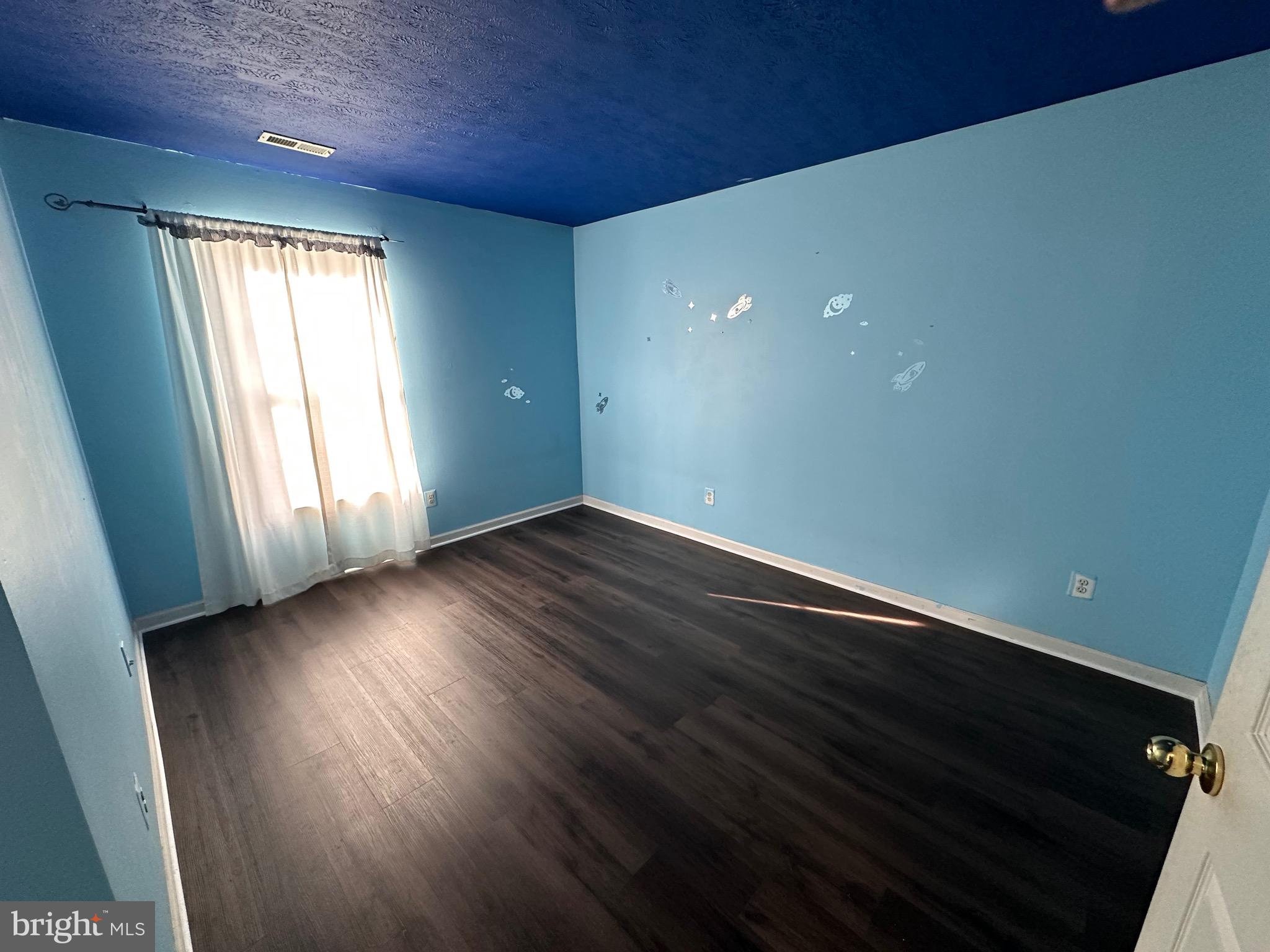 EAGLES LANDING AT WATERS EDGE - Residential Lease