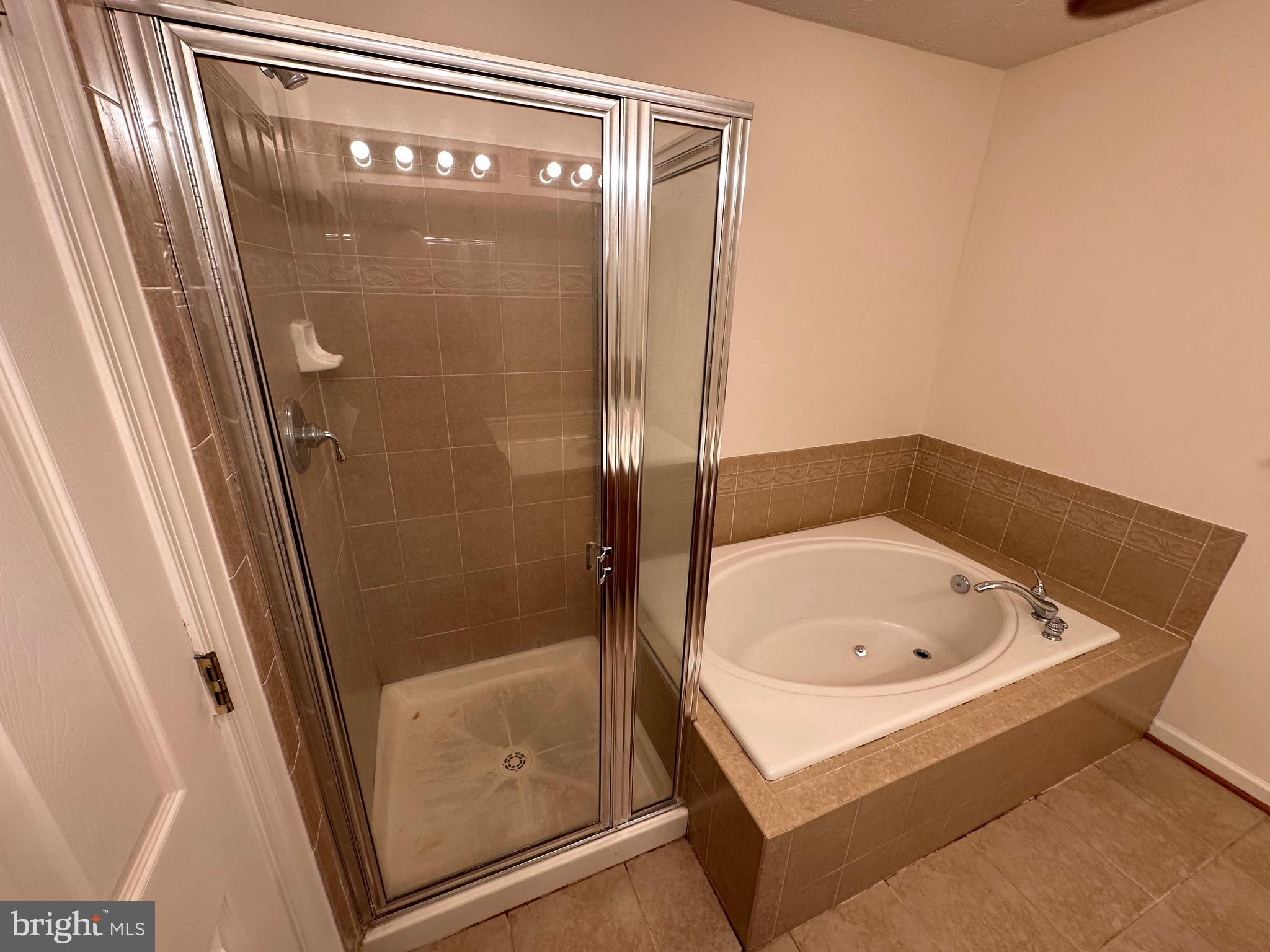 EAGLES LANDING AT WATERS EDGE - Residential Lease