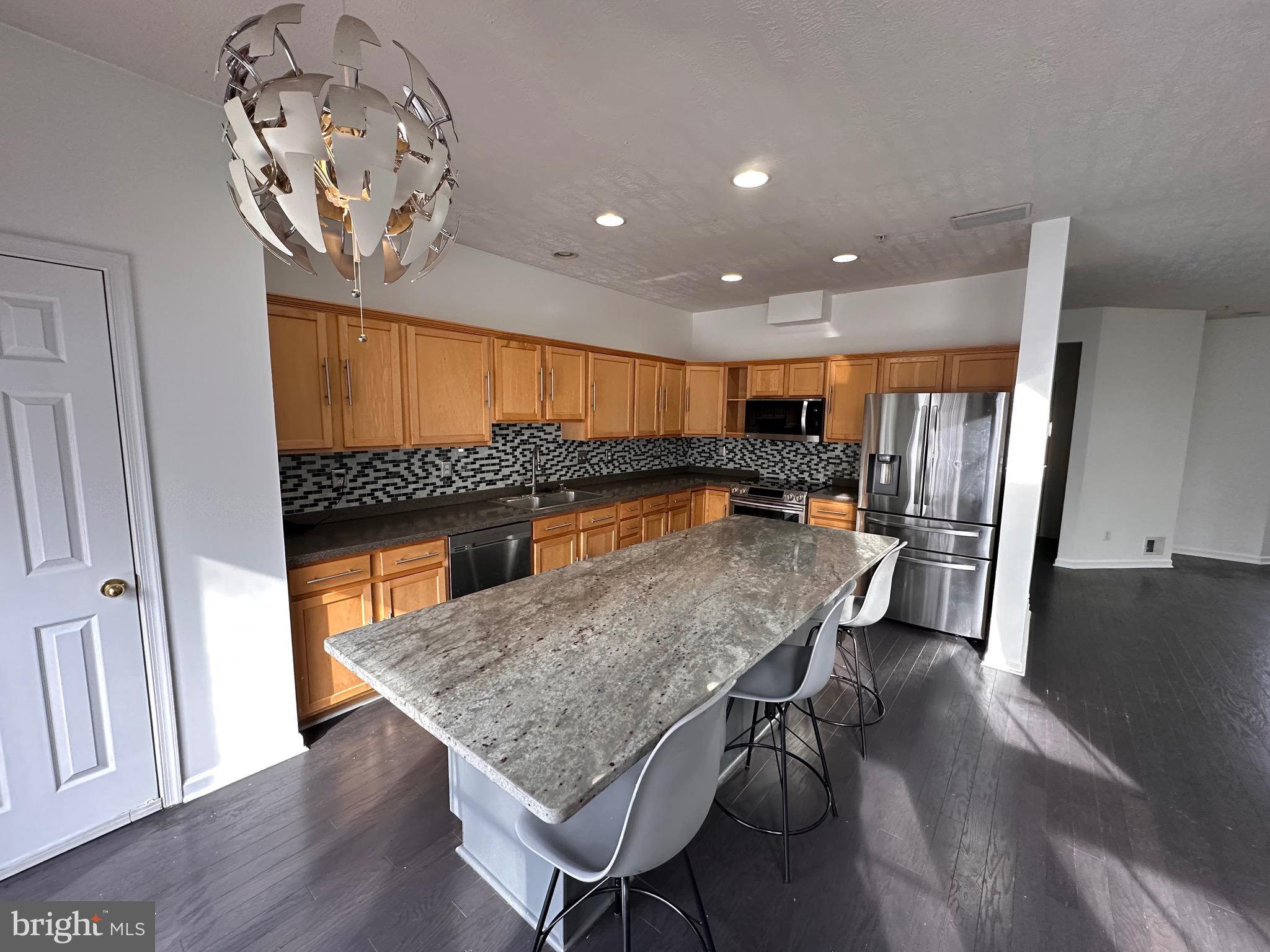 EAGLES LANDING AT WATERS EDGE - Residential Lease