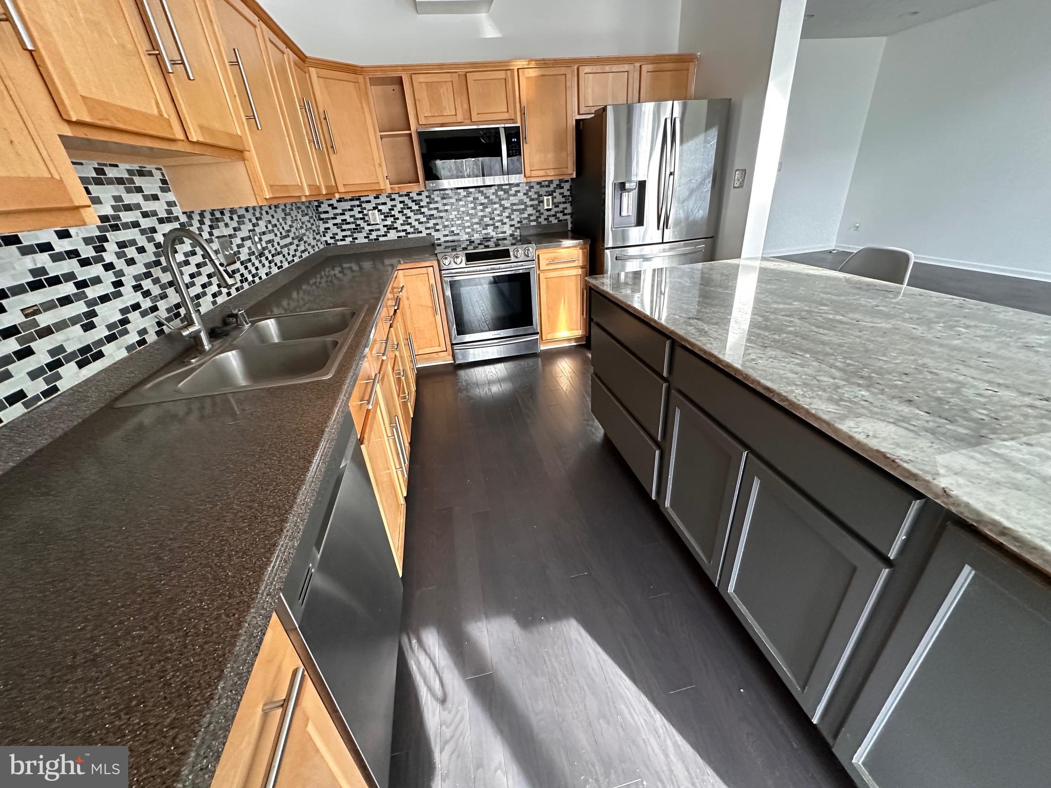 EAGLES LANDING AT WATERS EDGE - Residential Lease