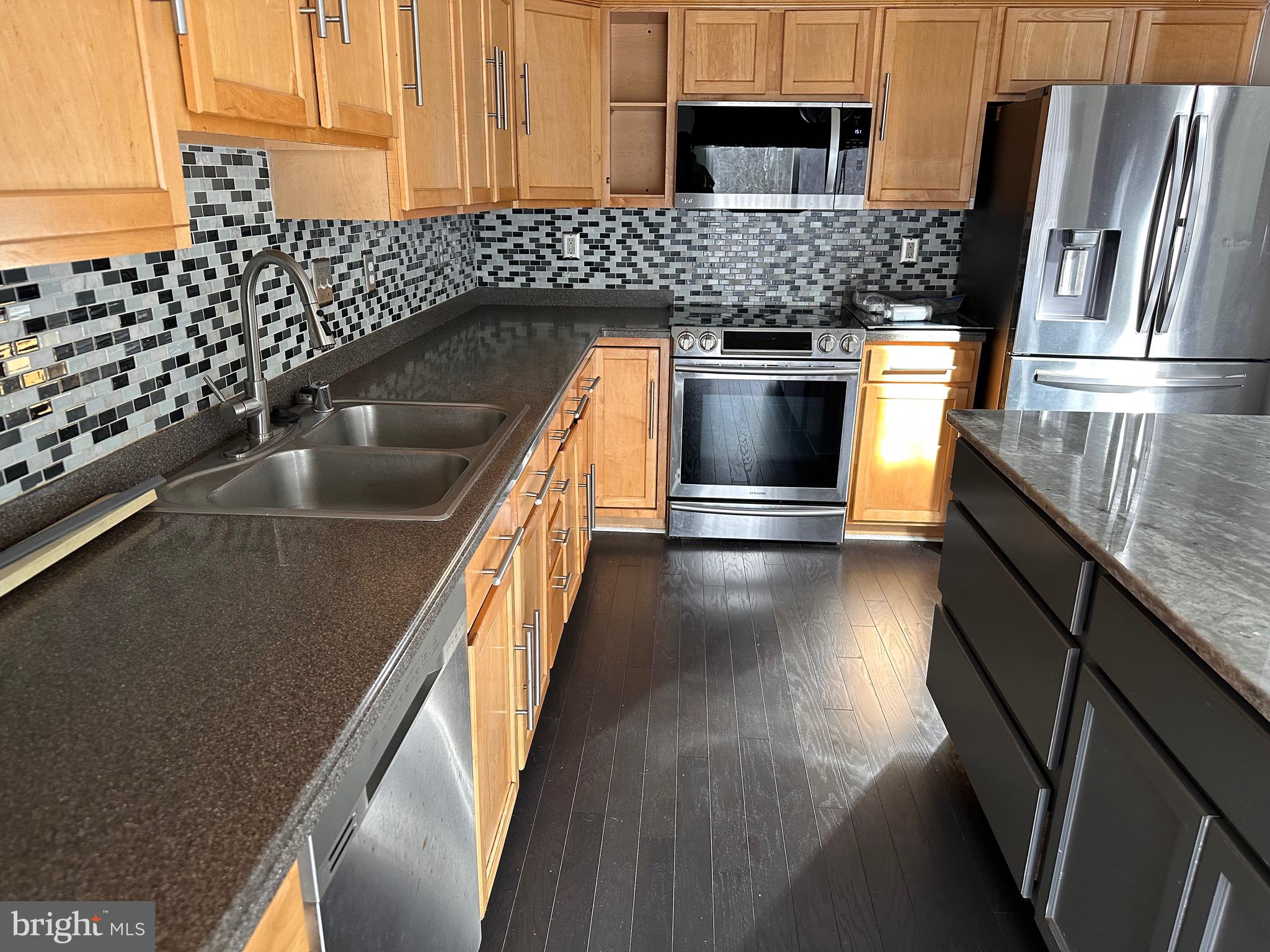 EAGLES LANDING AT WATERS EDGE - Residential Lease