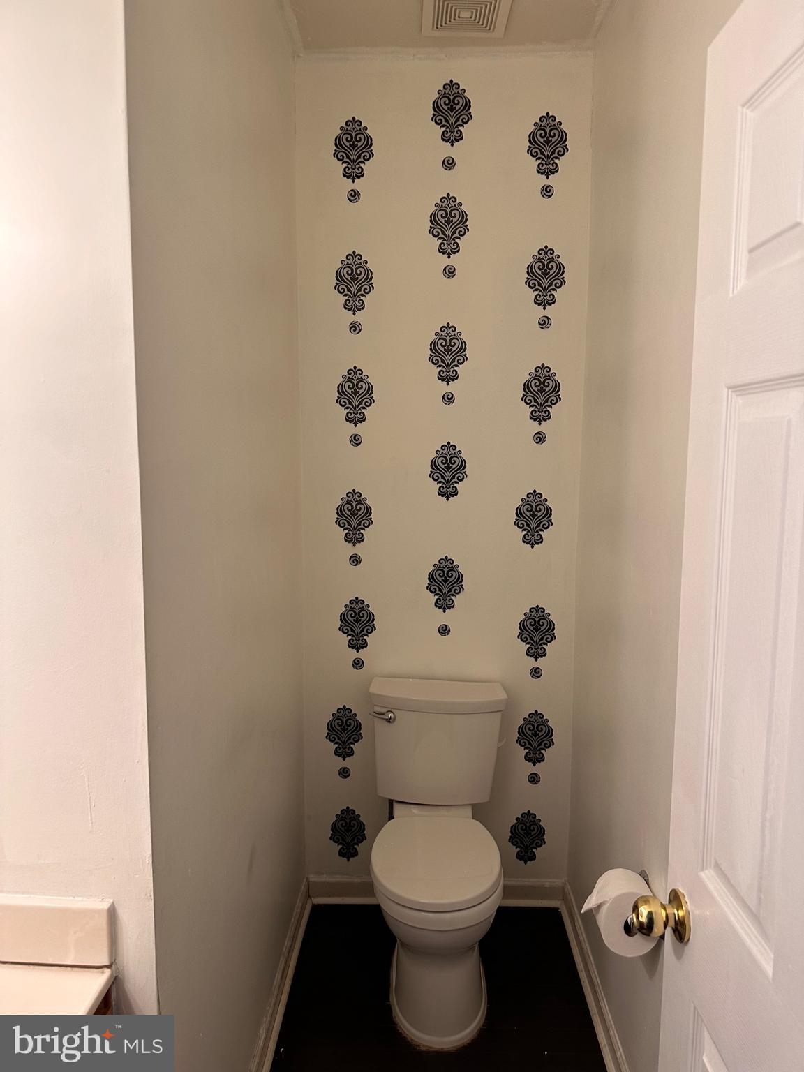 EAGLES LANDING AT WATERS EDGE - Residential Lease