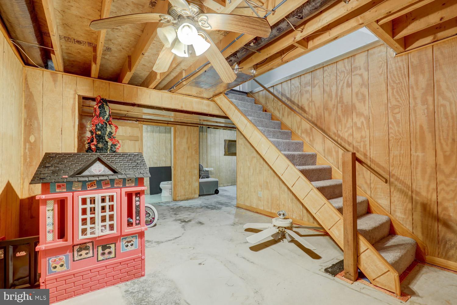 BOWMANSVILLE COMMONS - Residential