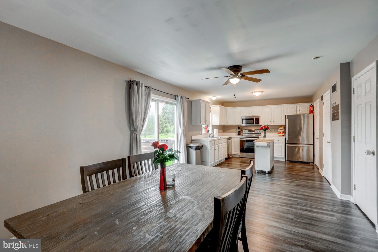 BOWMANSVILLE COMMONS - Residential