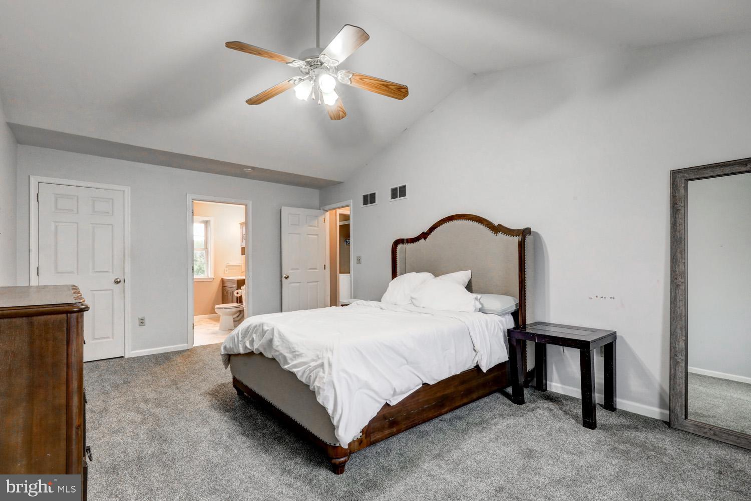 BOWMANSVILLE COMMONS - Residential