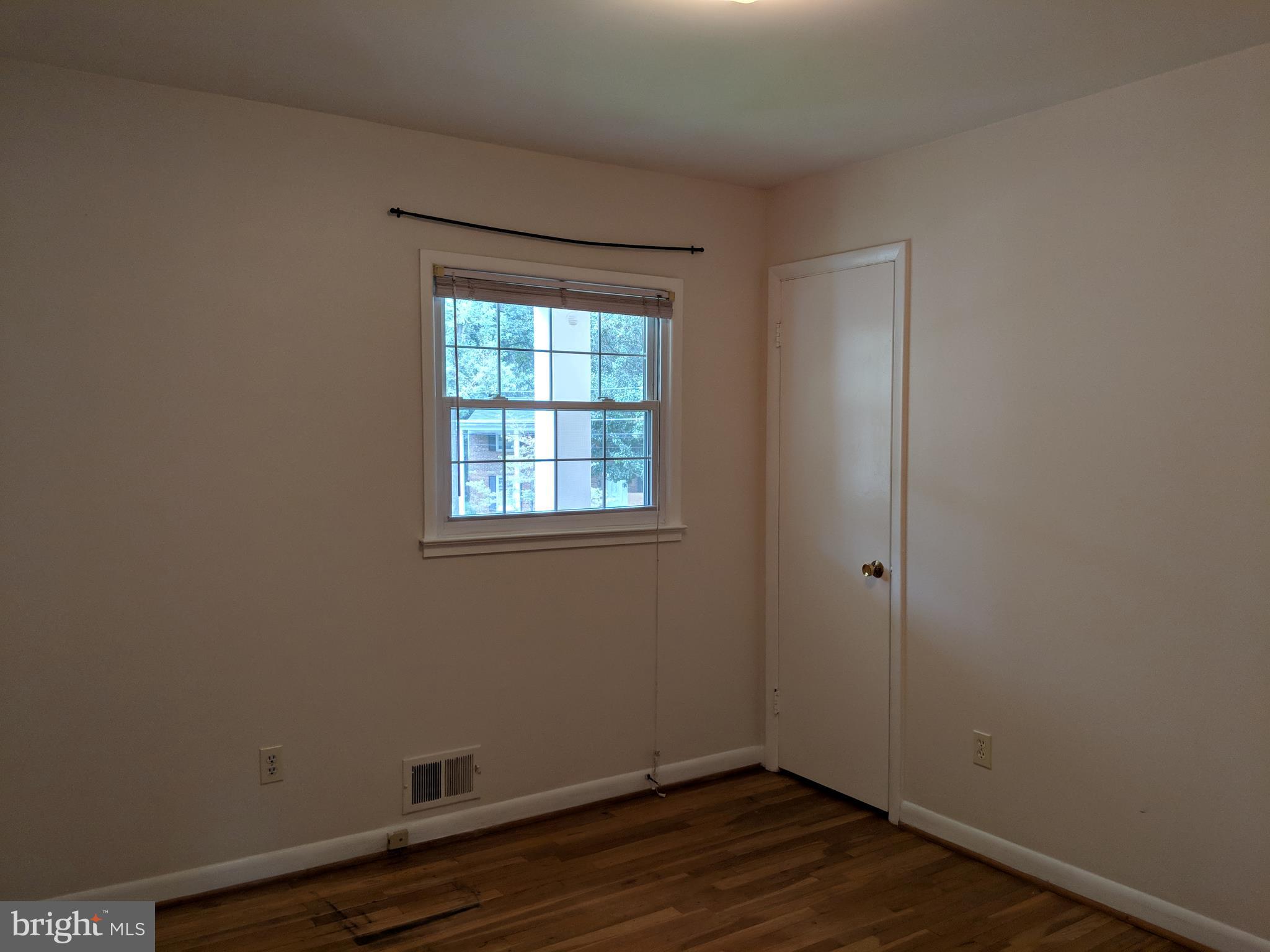 OLD CREEK ESTATES - Residential Lease