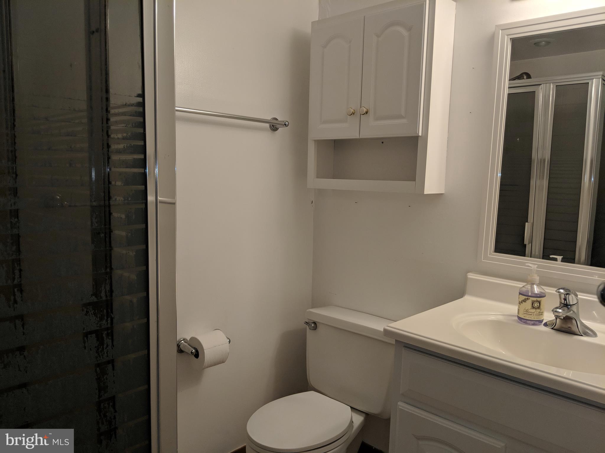 OLD CREEK ESTATES - Residential Lease