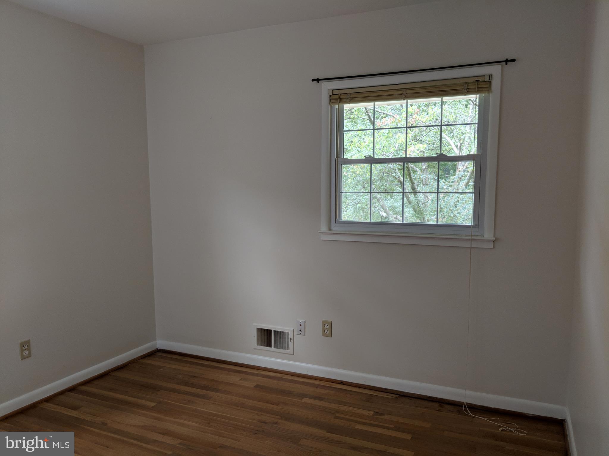 OLD CREEK ESTATES - Residential Lease