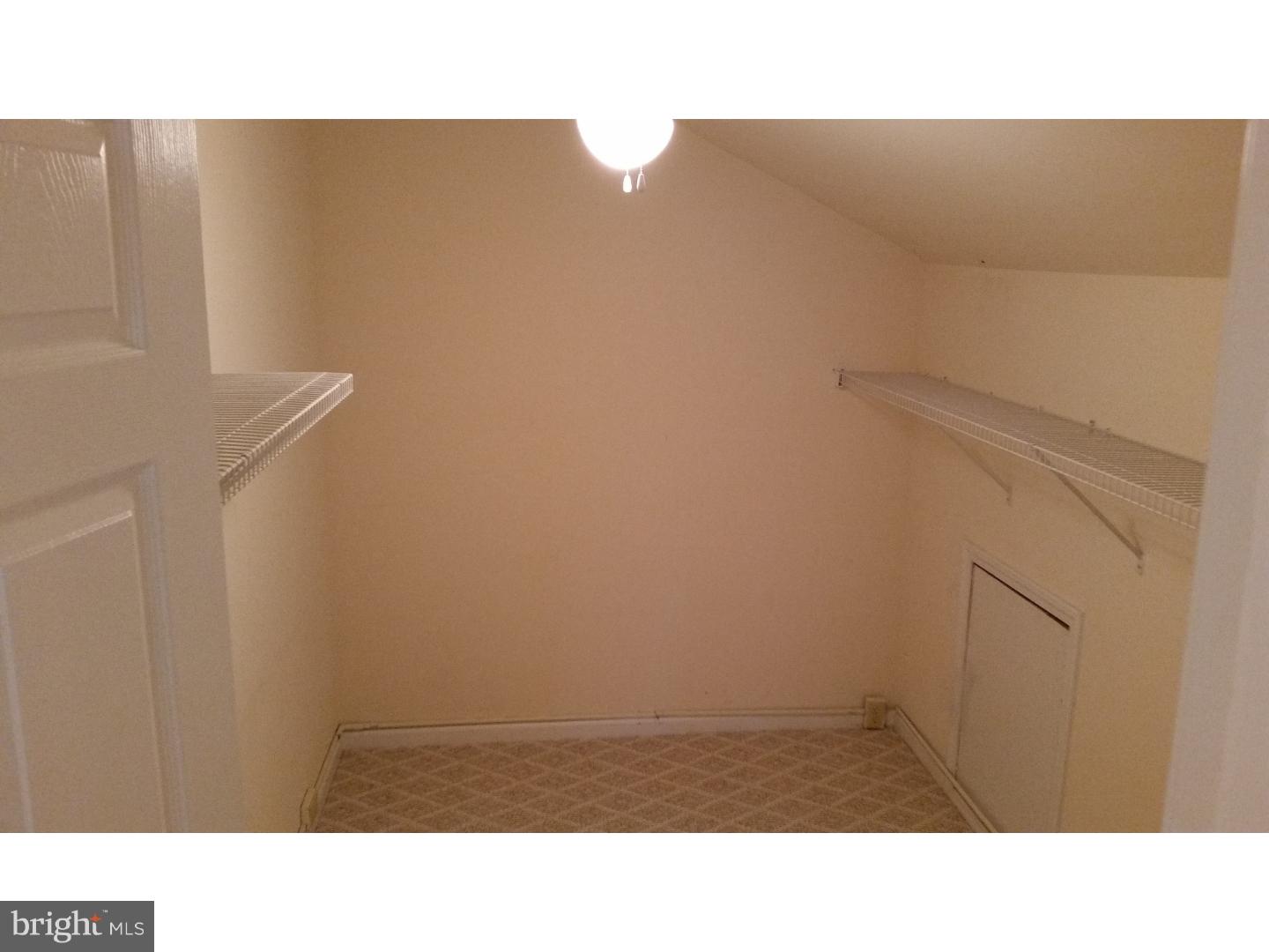 CREEKSIDE VILLAGE - Residential