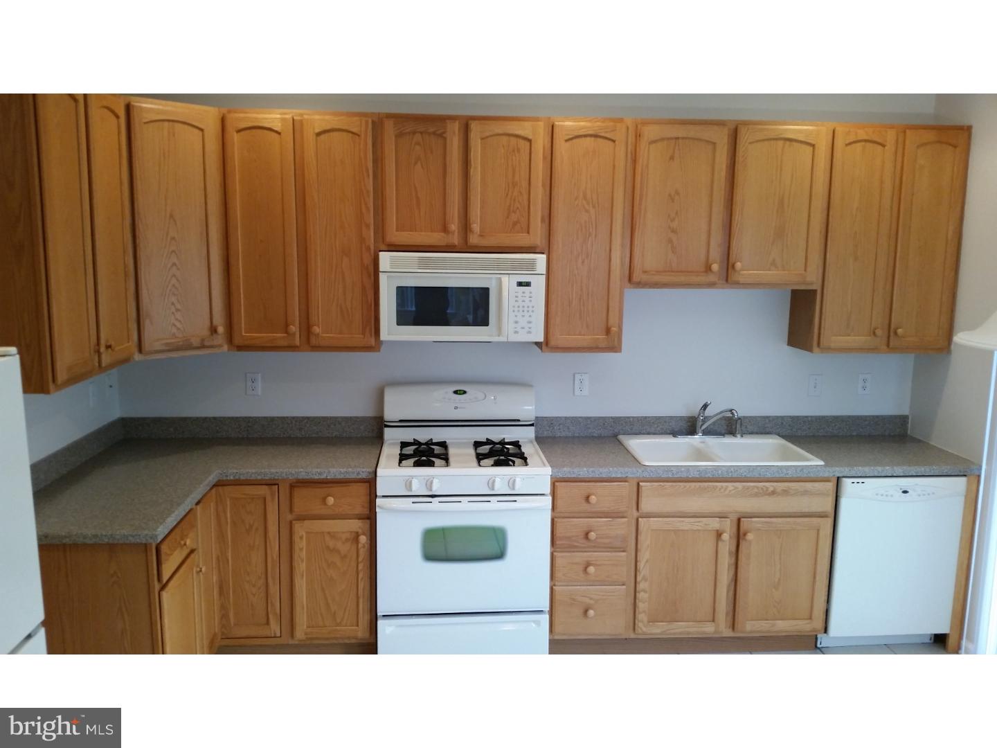 CREEKSIDE VILLAGE - Residential