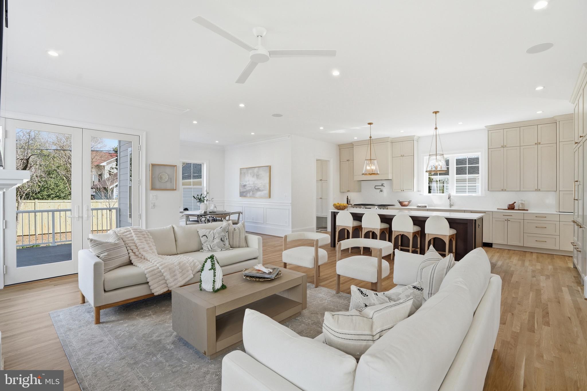 CLARENDON - Residential