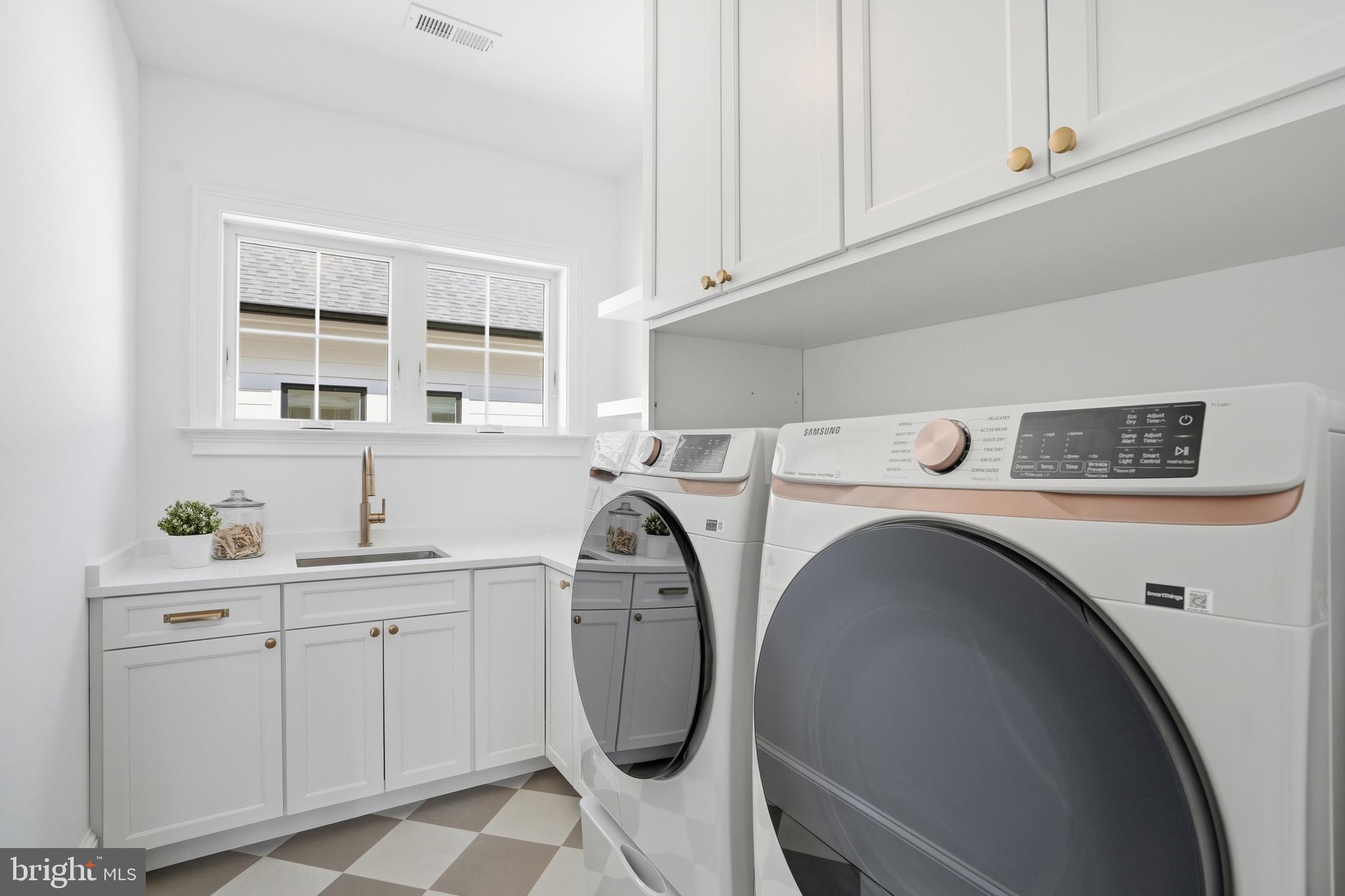 CLARENDON - Residential