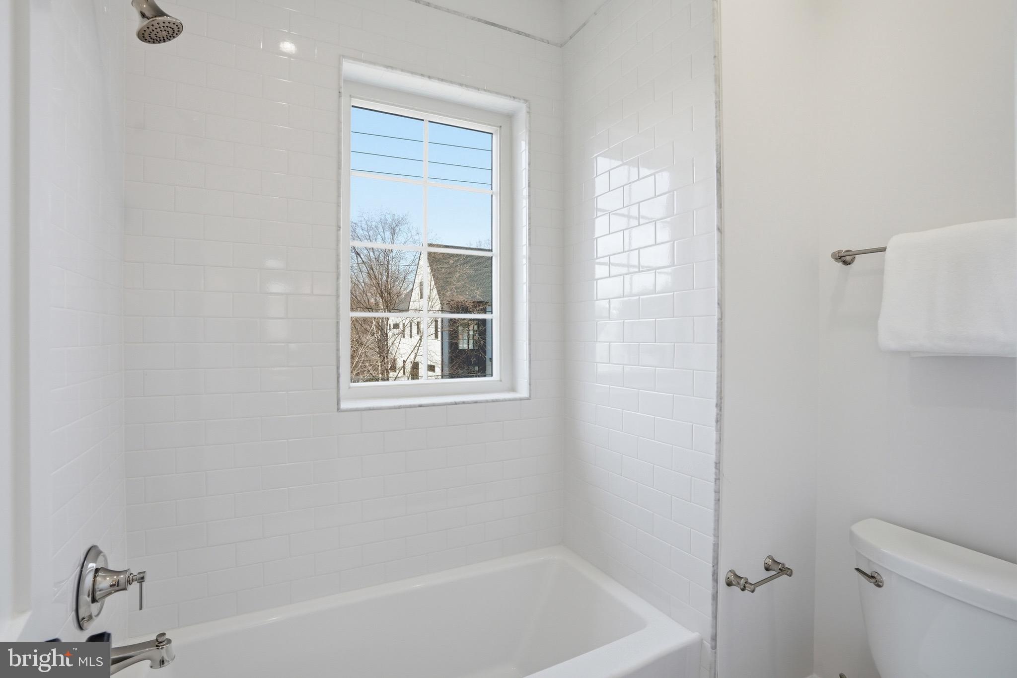 CLARENDON - Residential