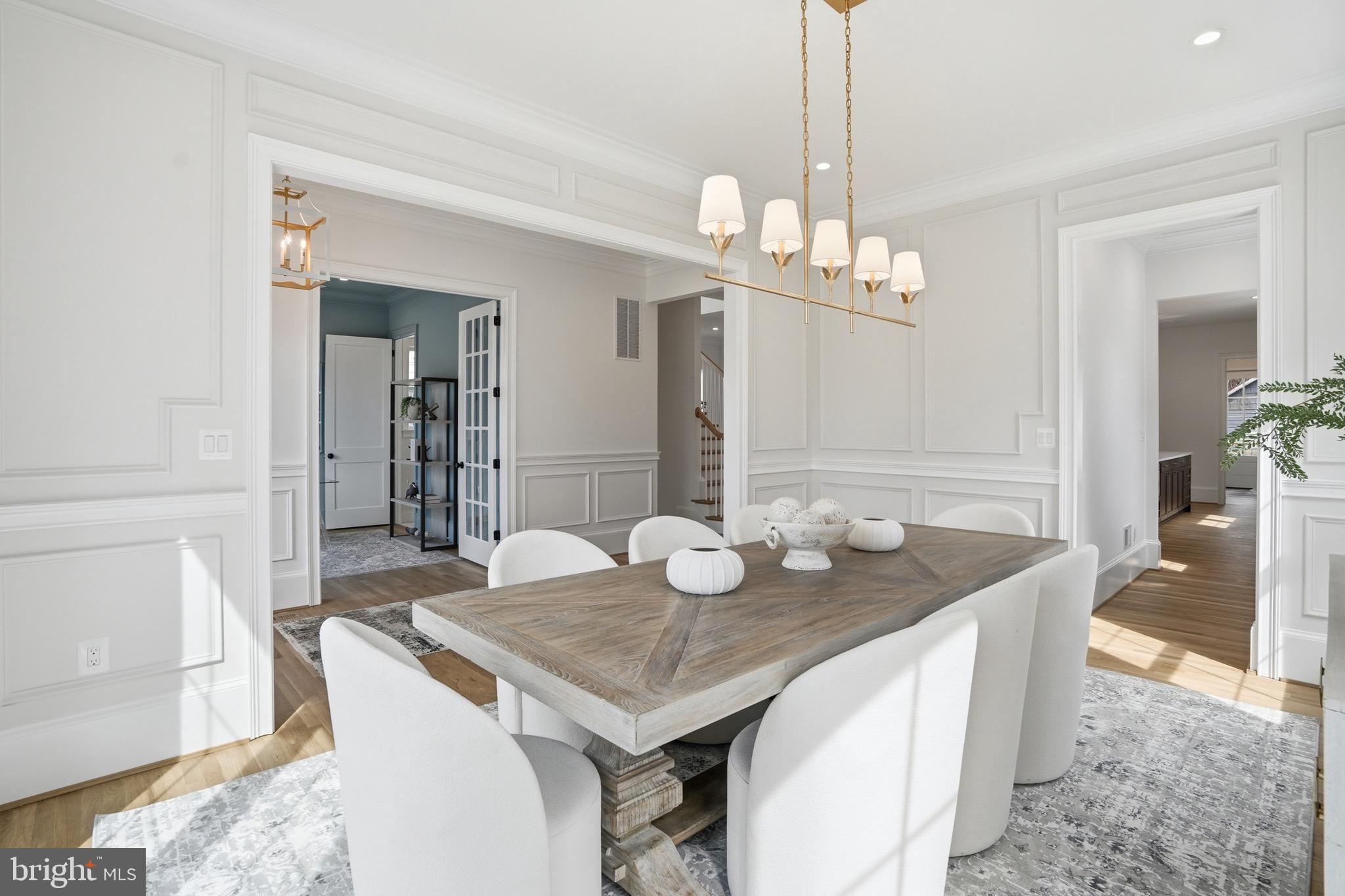 CLARENDON - Residential