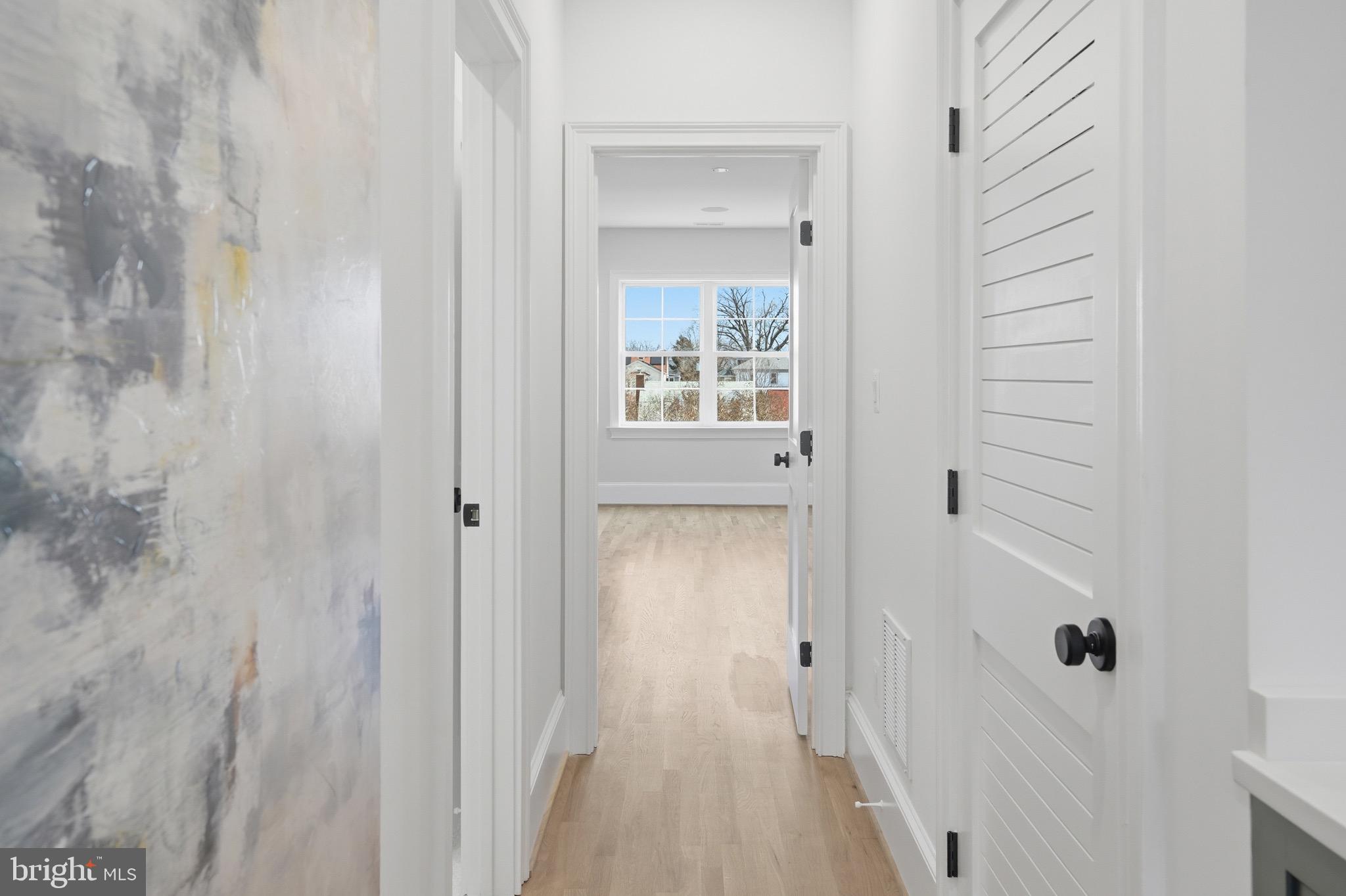 CLARENDON - Residential