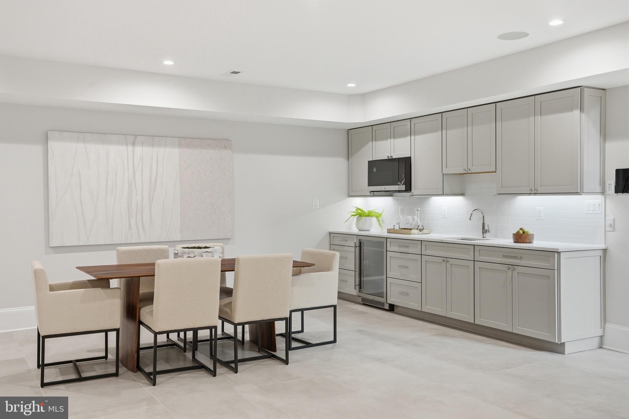 CLARENDON - Residential