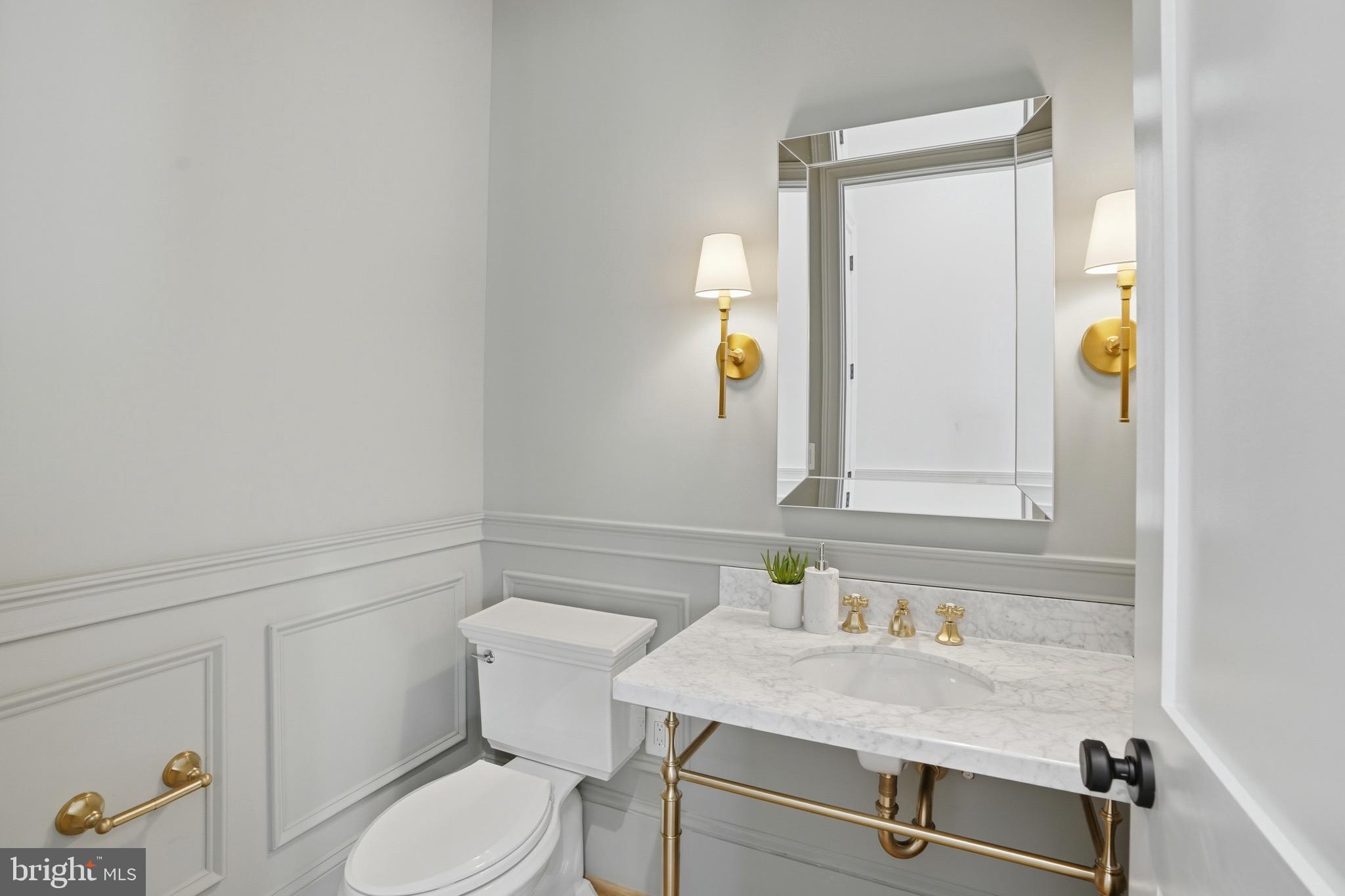 CLARENDON - Residential