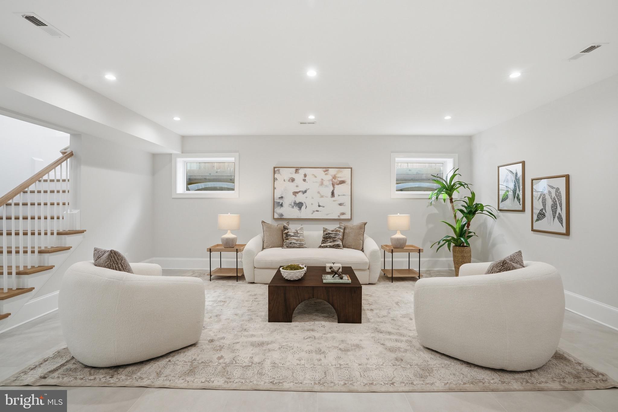 CLARENDON - Residential